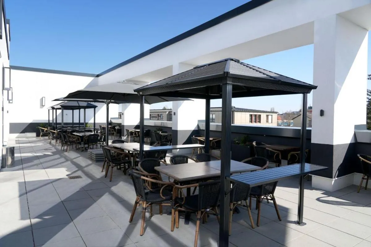 Restaurant/places to eat in Hotel Amper