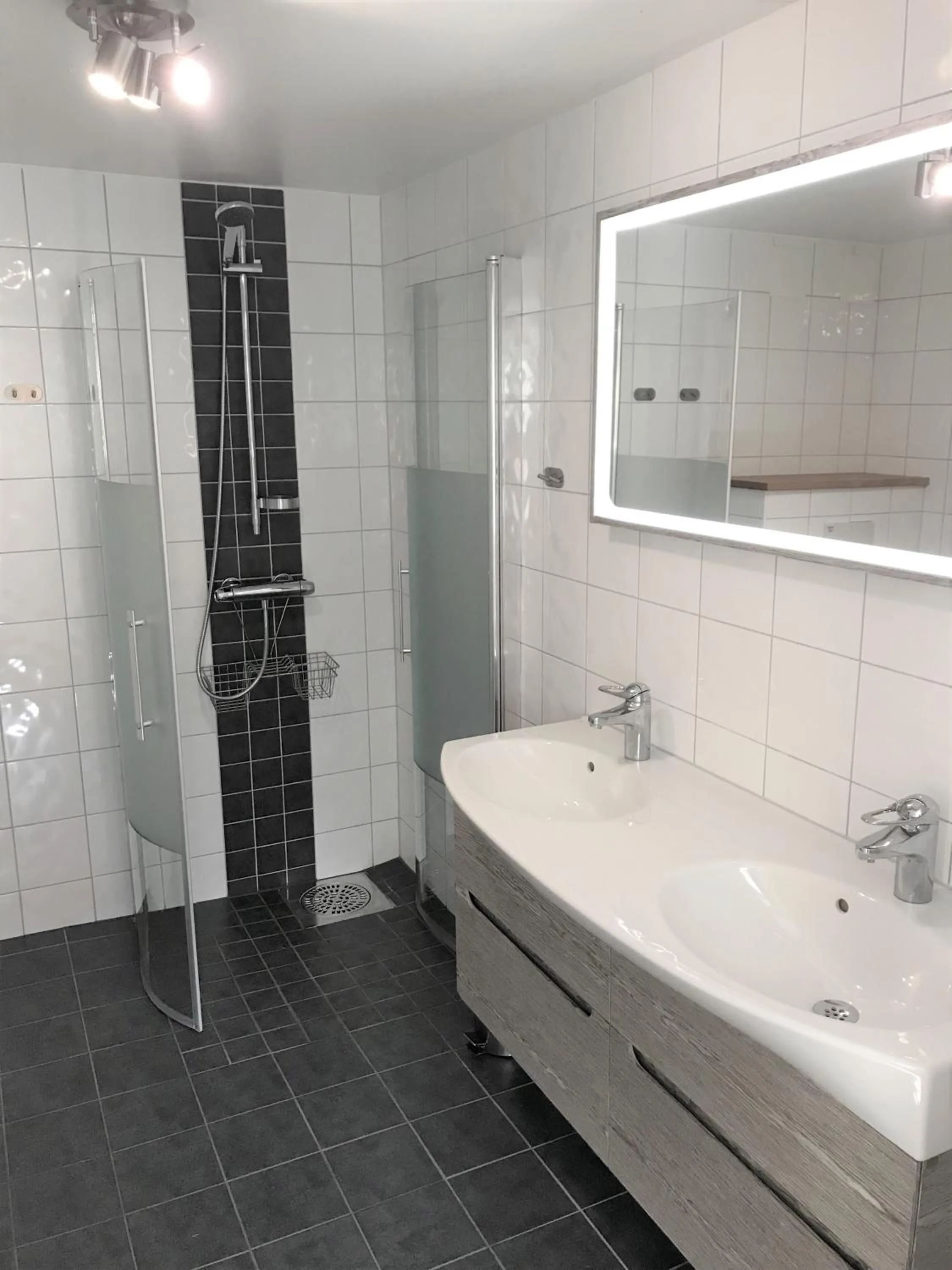 Shower in Fogelbergs TuB