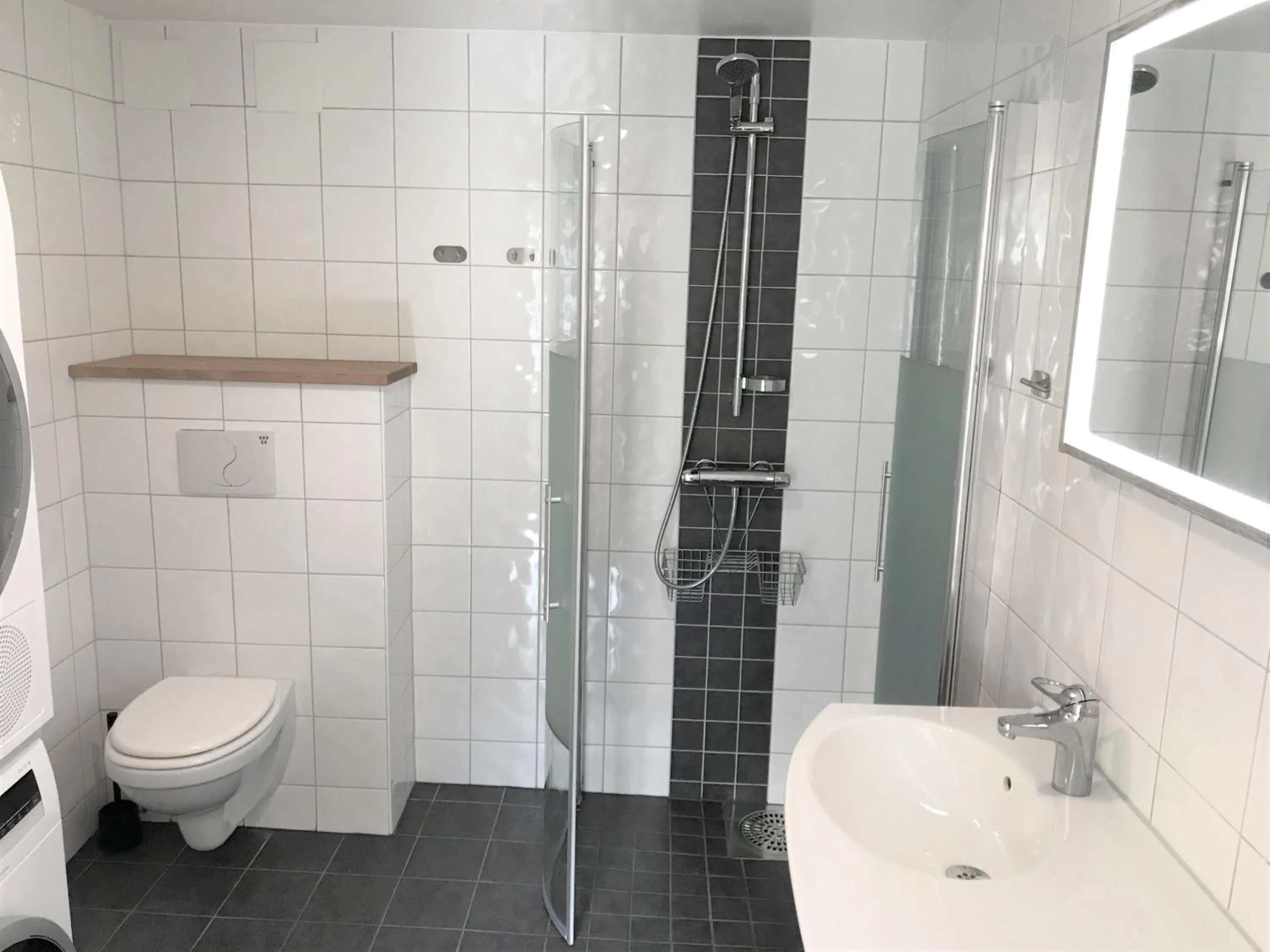 Shower in Fogelbergs TuB
