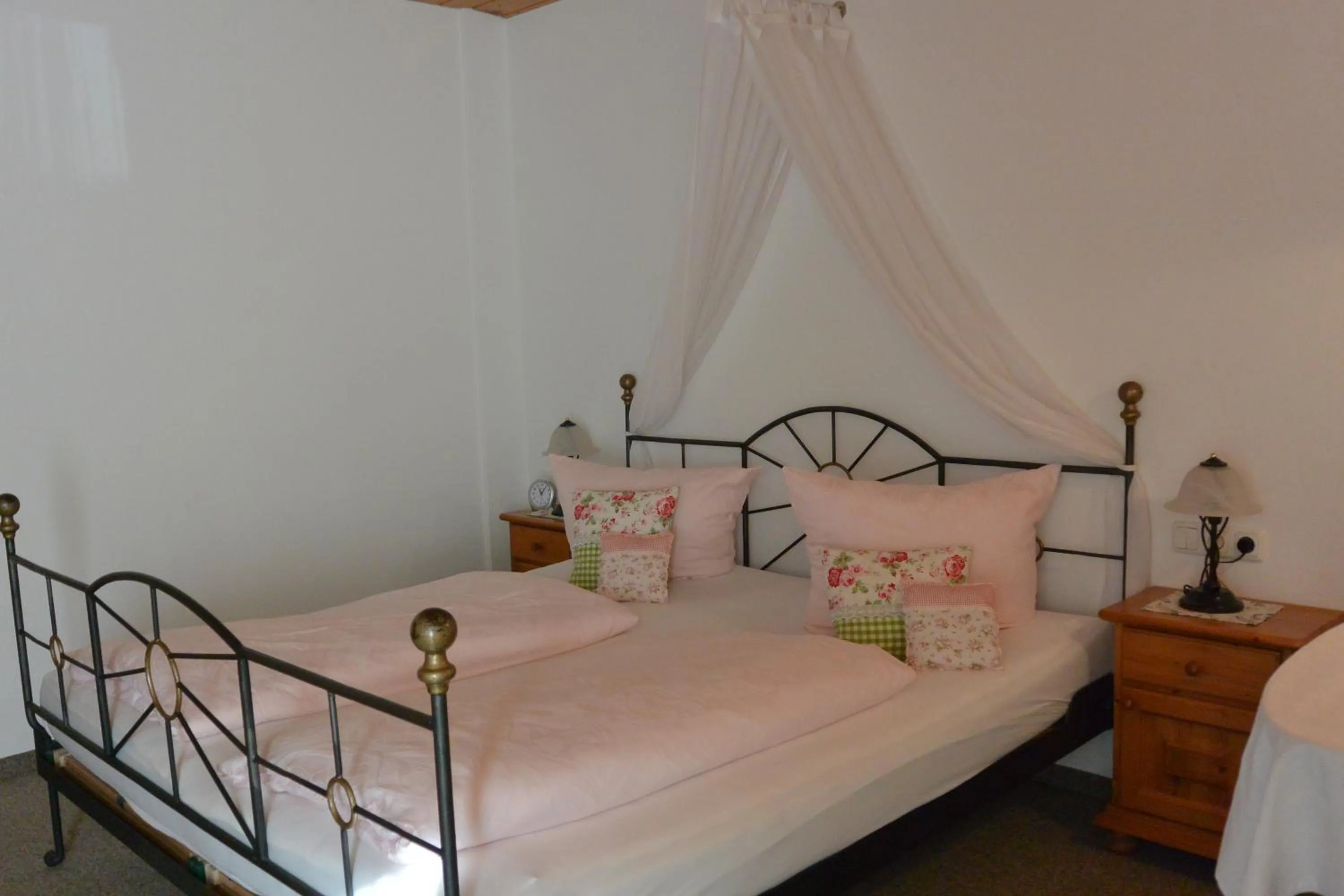 Bed in Gästehaus Döring