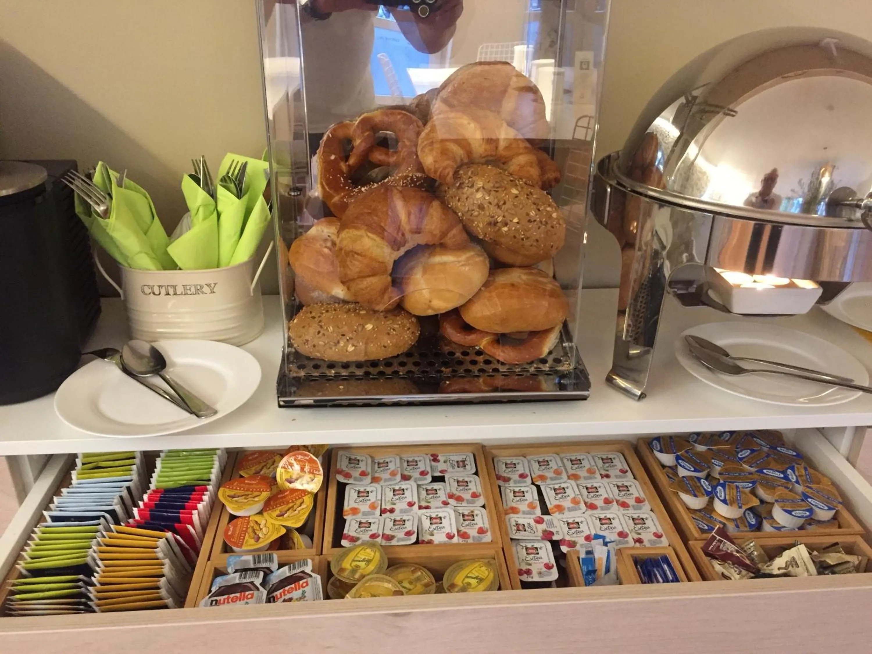 Food and drinks in Town Hotel Wiesbaden - kleines Privathotel in Bestlage