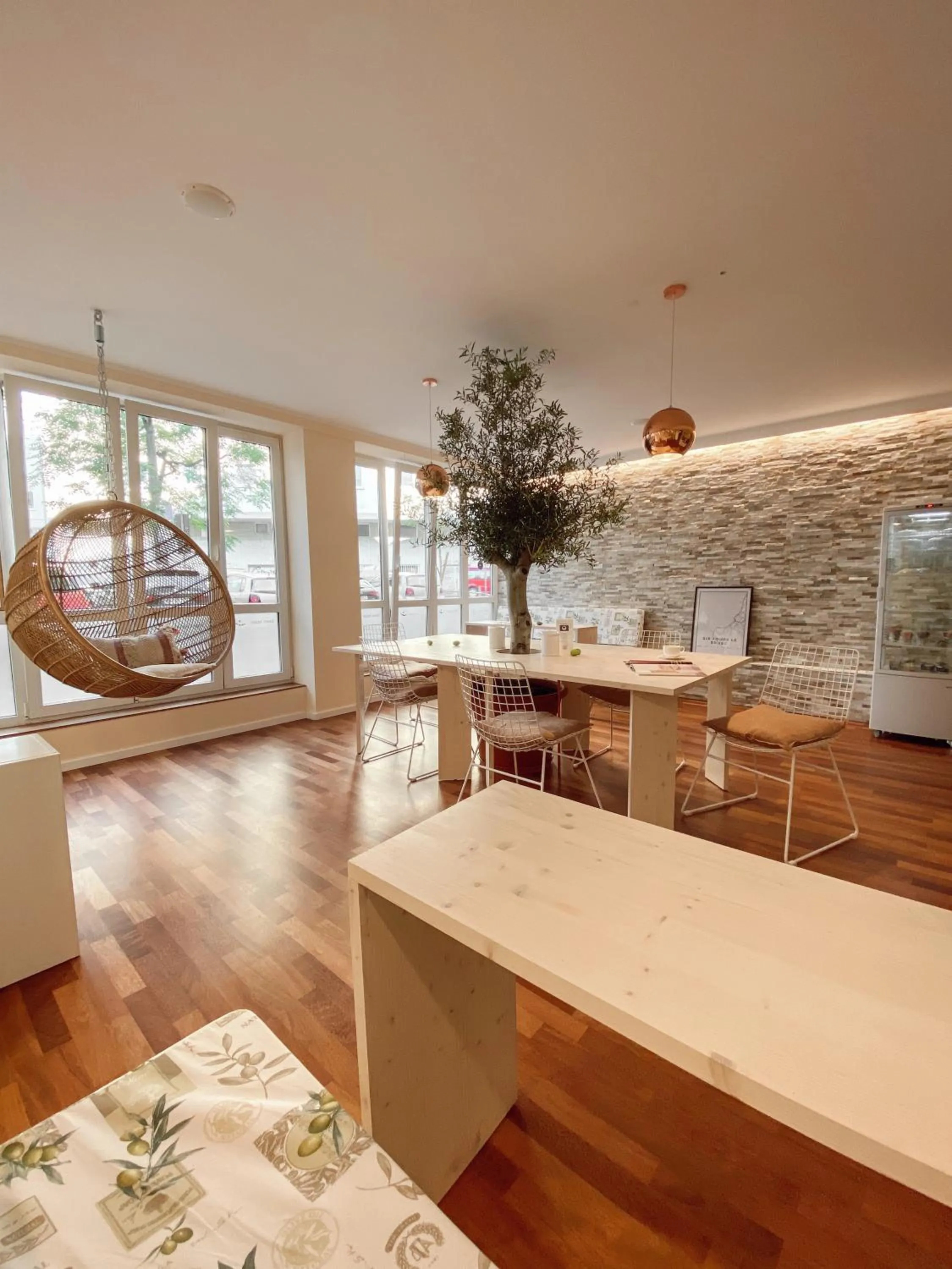 Communal lounge/ TV room in Town Hotel Wiesbaden - kleines Privathotel in Bestlage