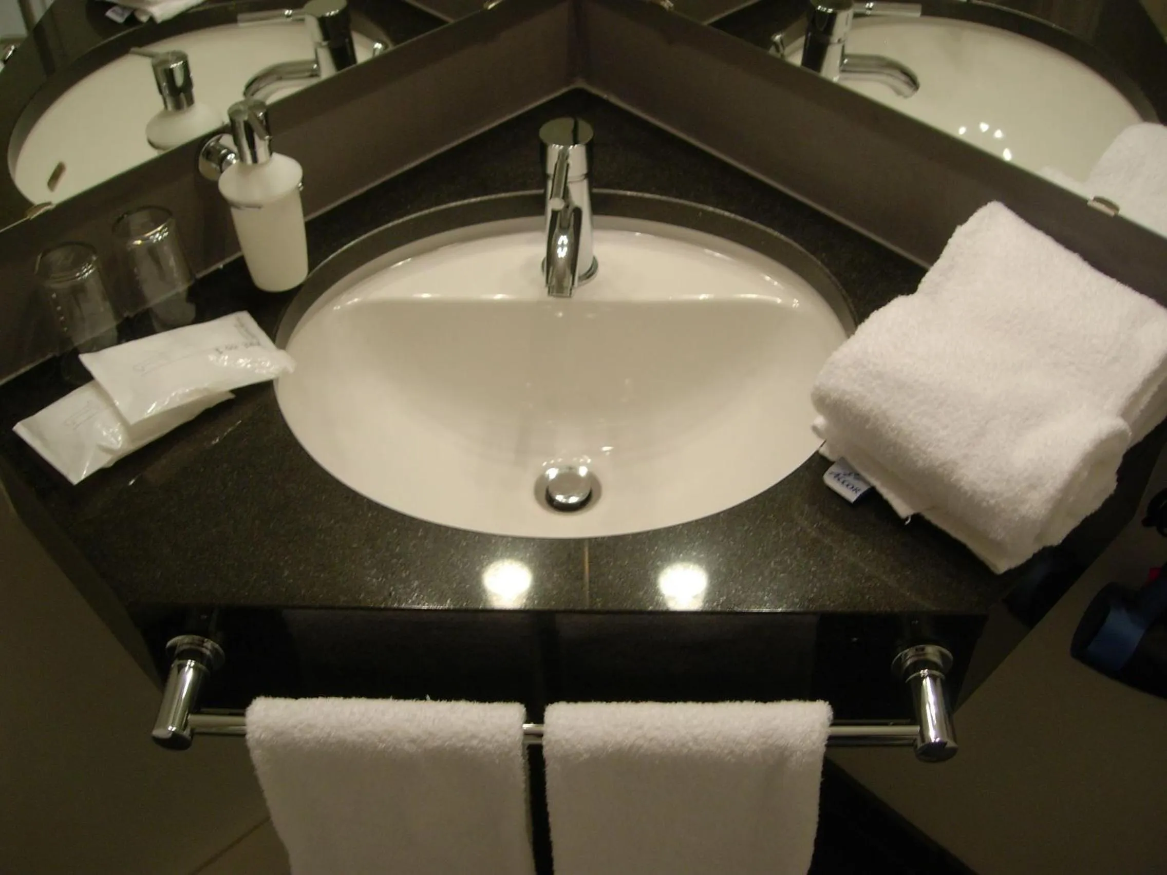 Bathroom in Town Hotel Wiesbaden - kleines Privathotel in Bestlage