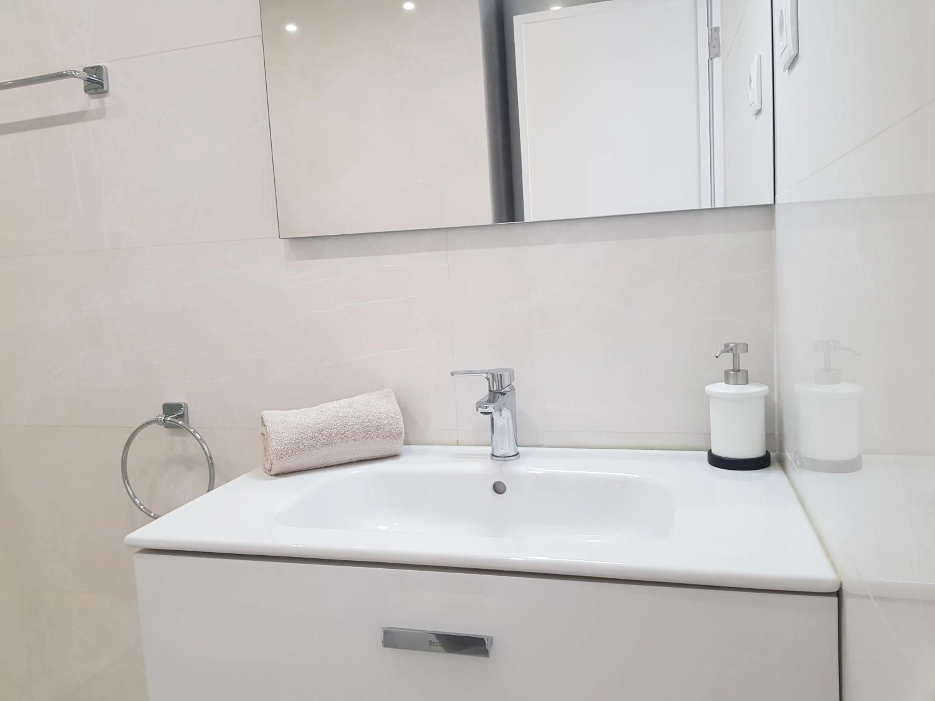 Bathroom in Sol Da Caparica