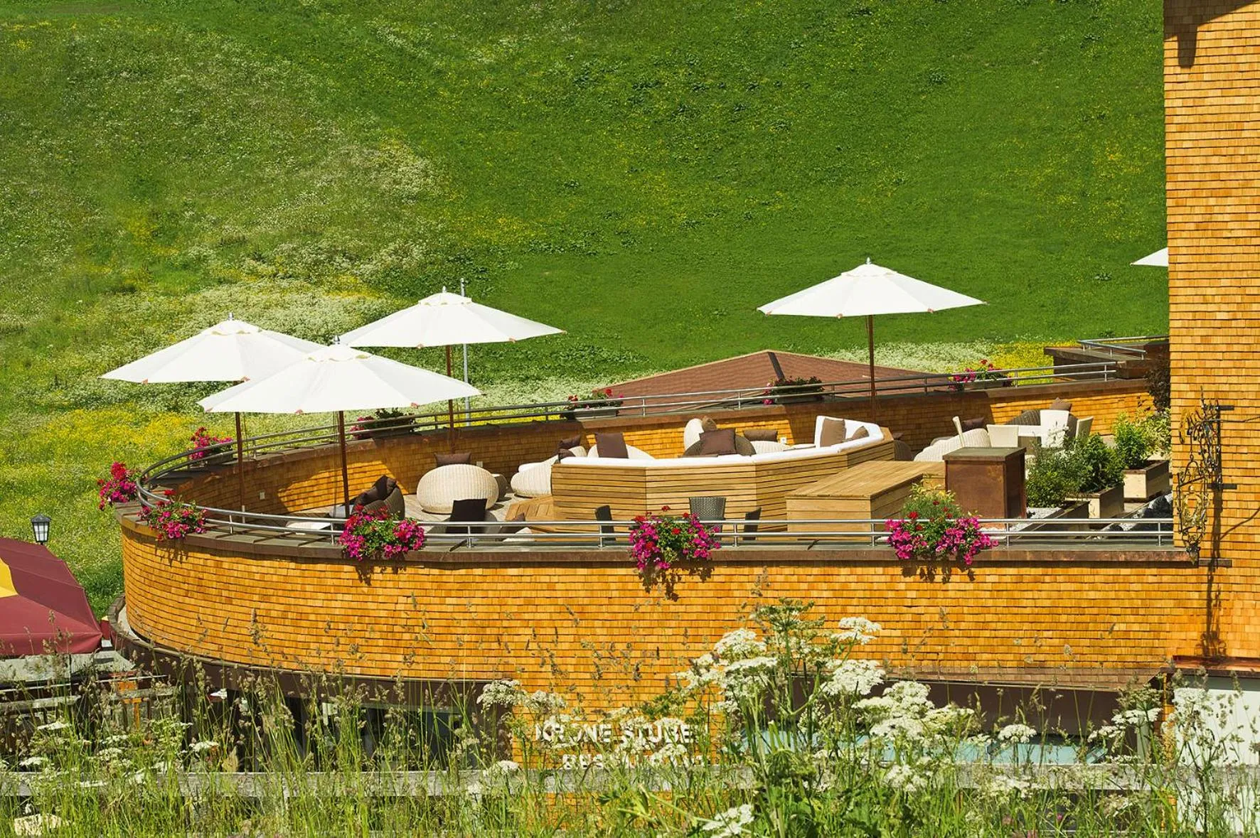 Facade/entrance in die Krone von Lech - Romantikhotel - Luxushotel in bester Lage