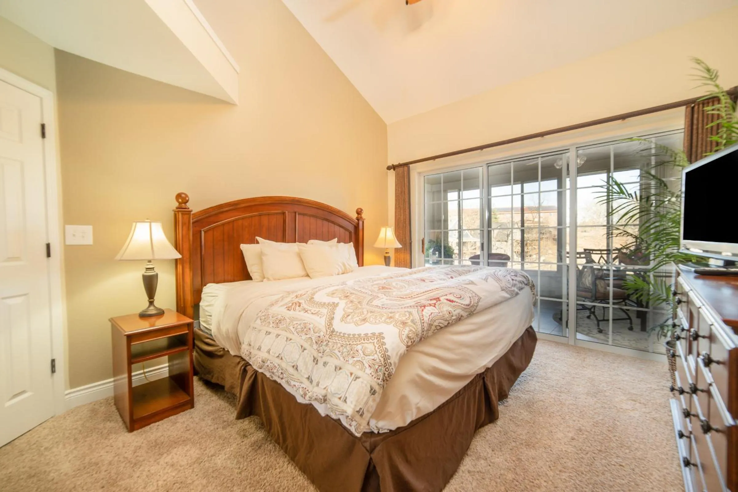 Bed in Legacy at Thousand Hills