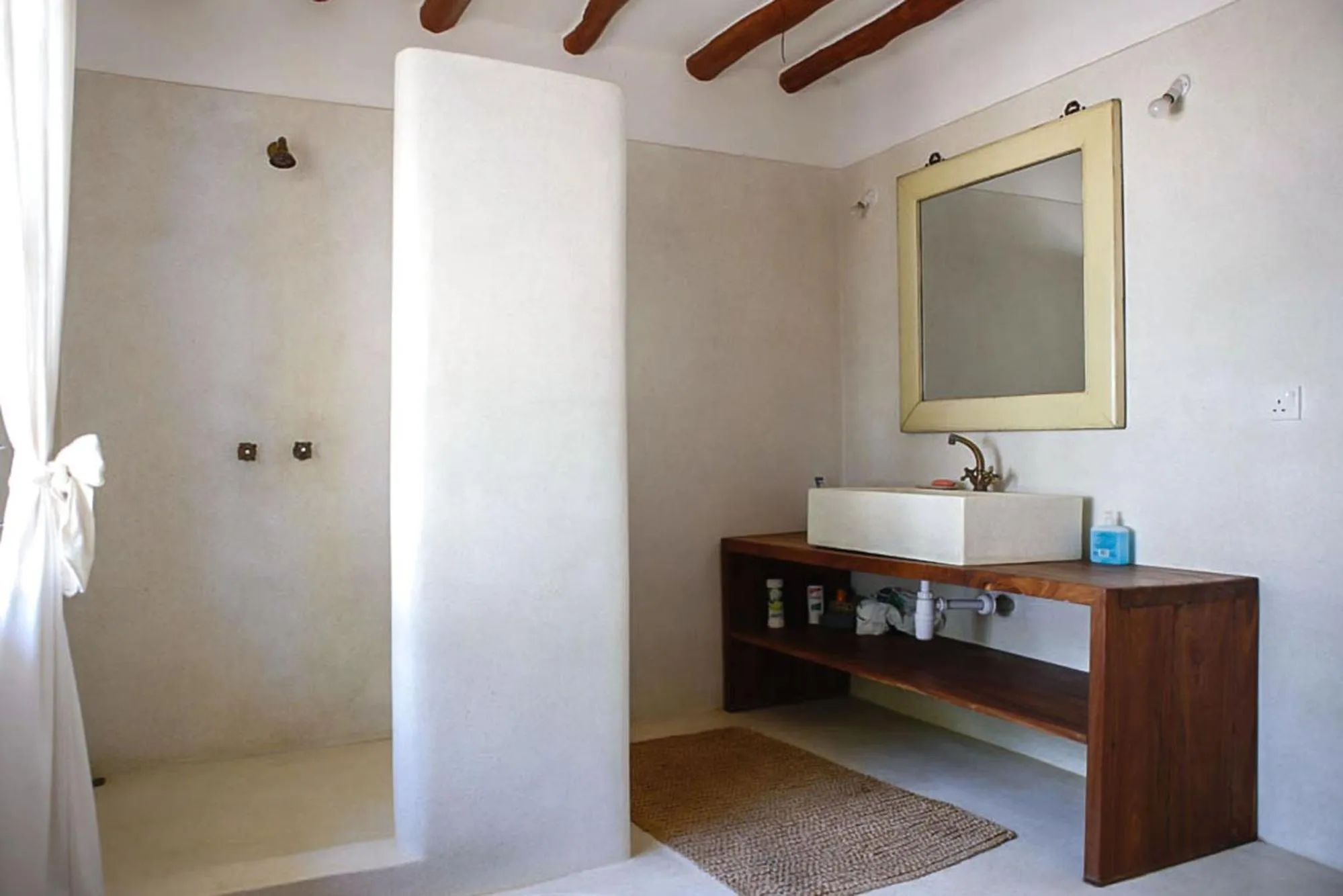 Bathroom in Nyumba Ya Mbuyu