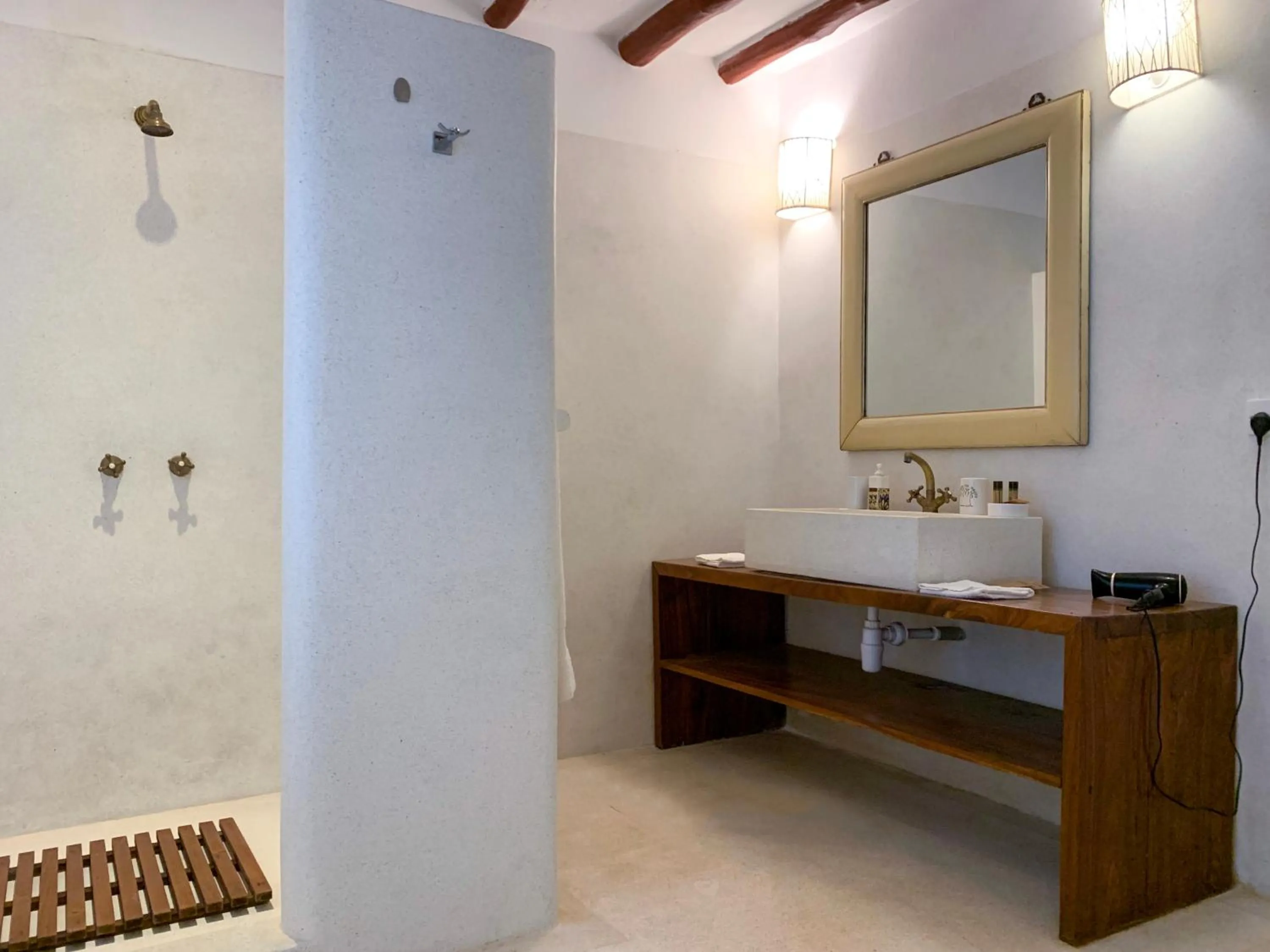 Bathroom in Nyumba Ya Mbuyu