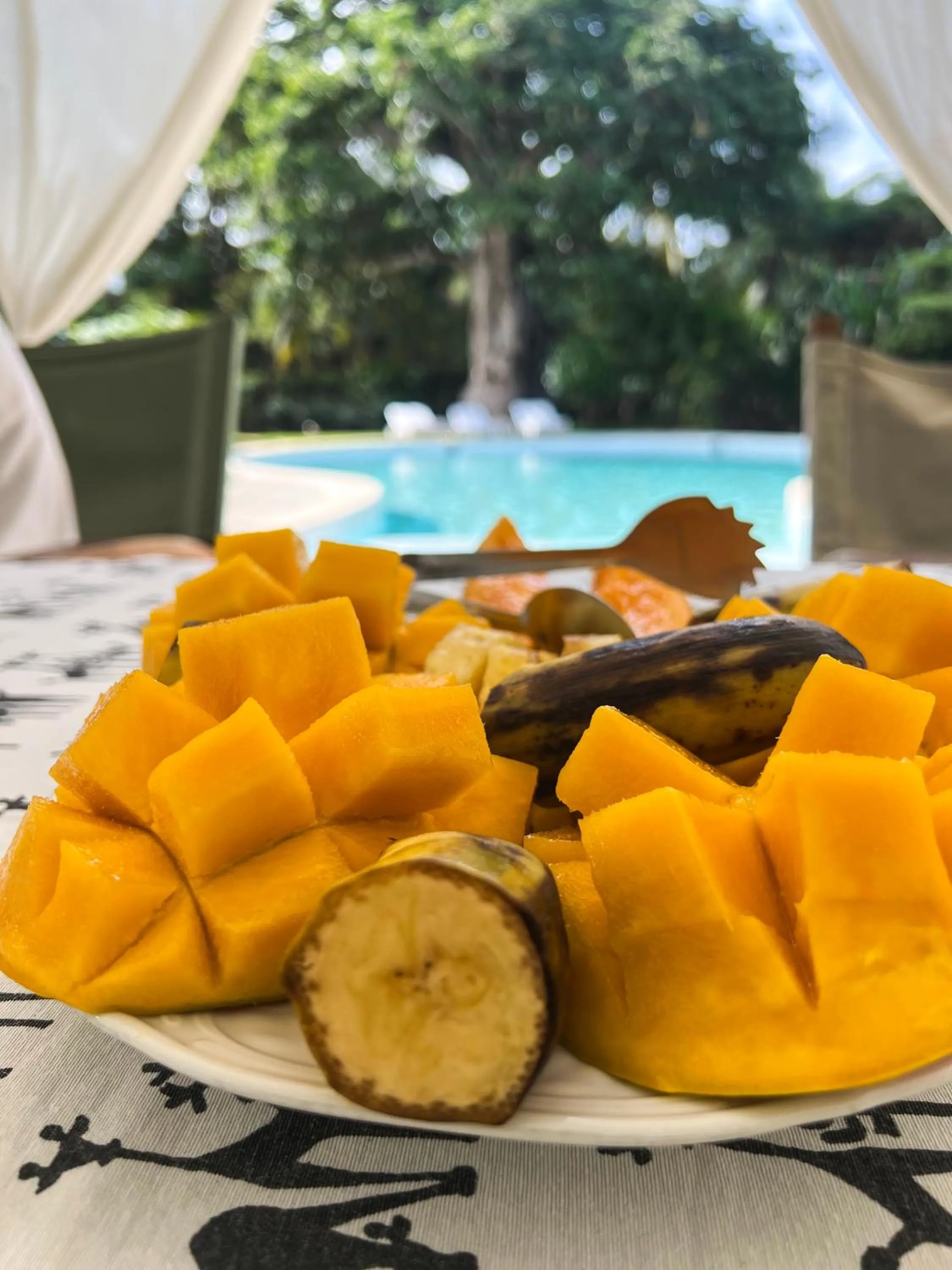 Food in Nyumba Ya Mbuyu