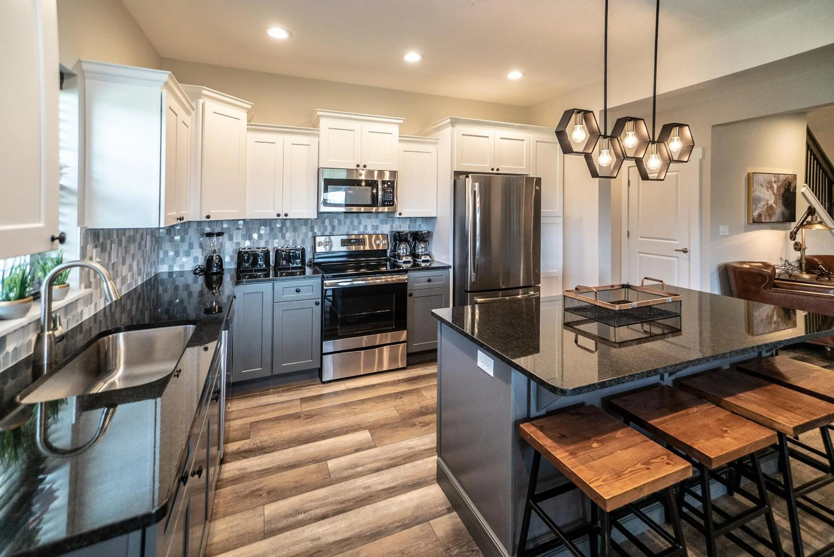 Kitchen or kitchenette in Reunion Lodges at Thousand Hills