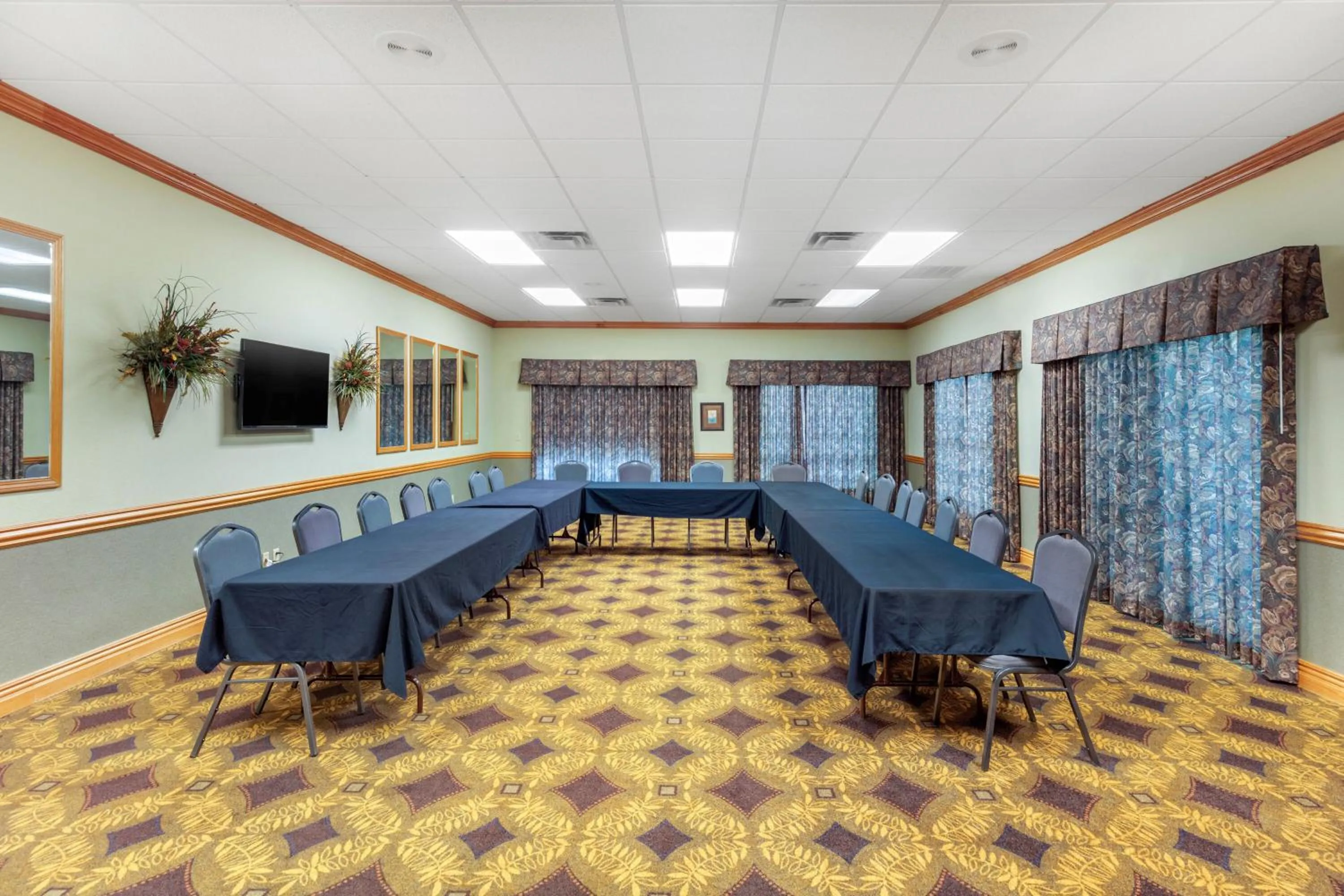 Meeting/conference room in Reunion Lodges at Thousand Hills