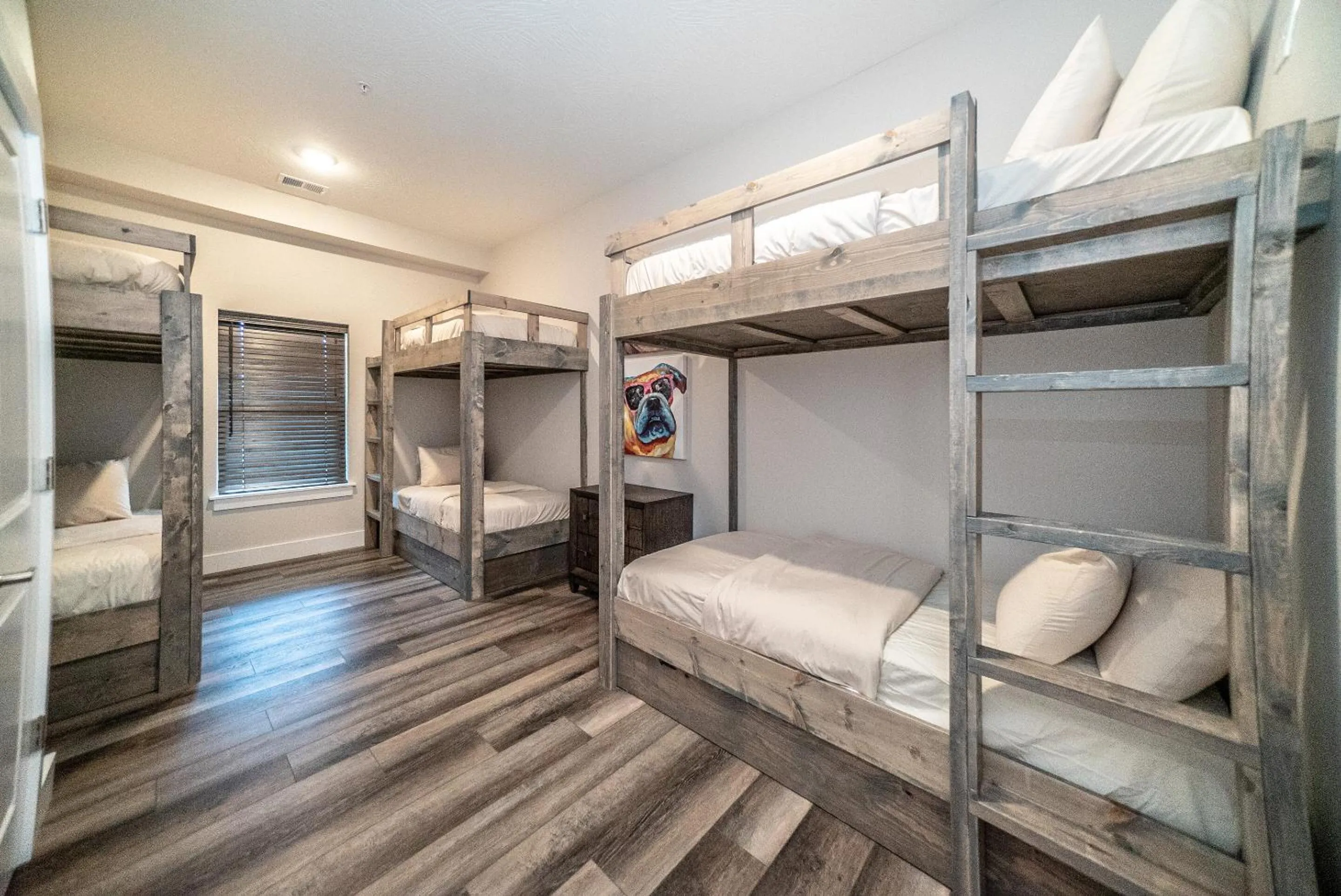 Bed in Reunion Lodges at Thousand Hills