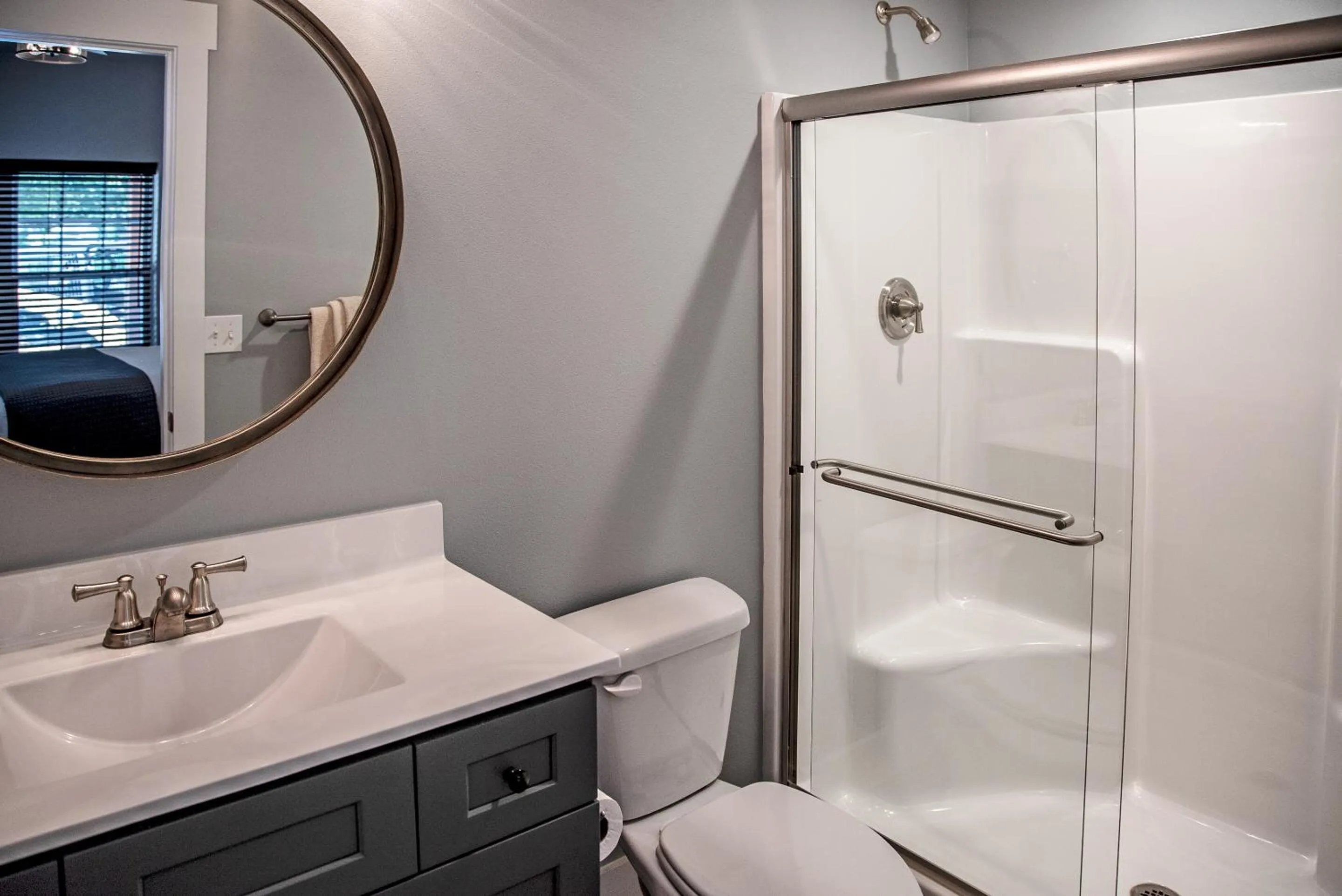 Bathroom in Reunion Lodges at Thousand Hills