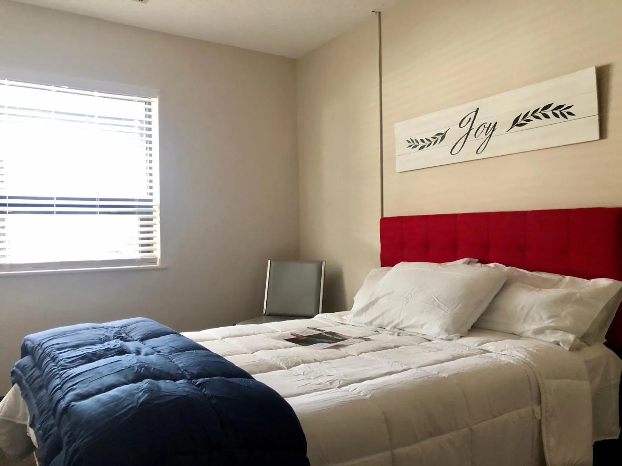 Bed in Pine Mountain Inn