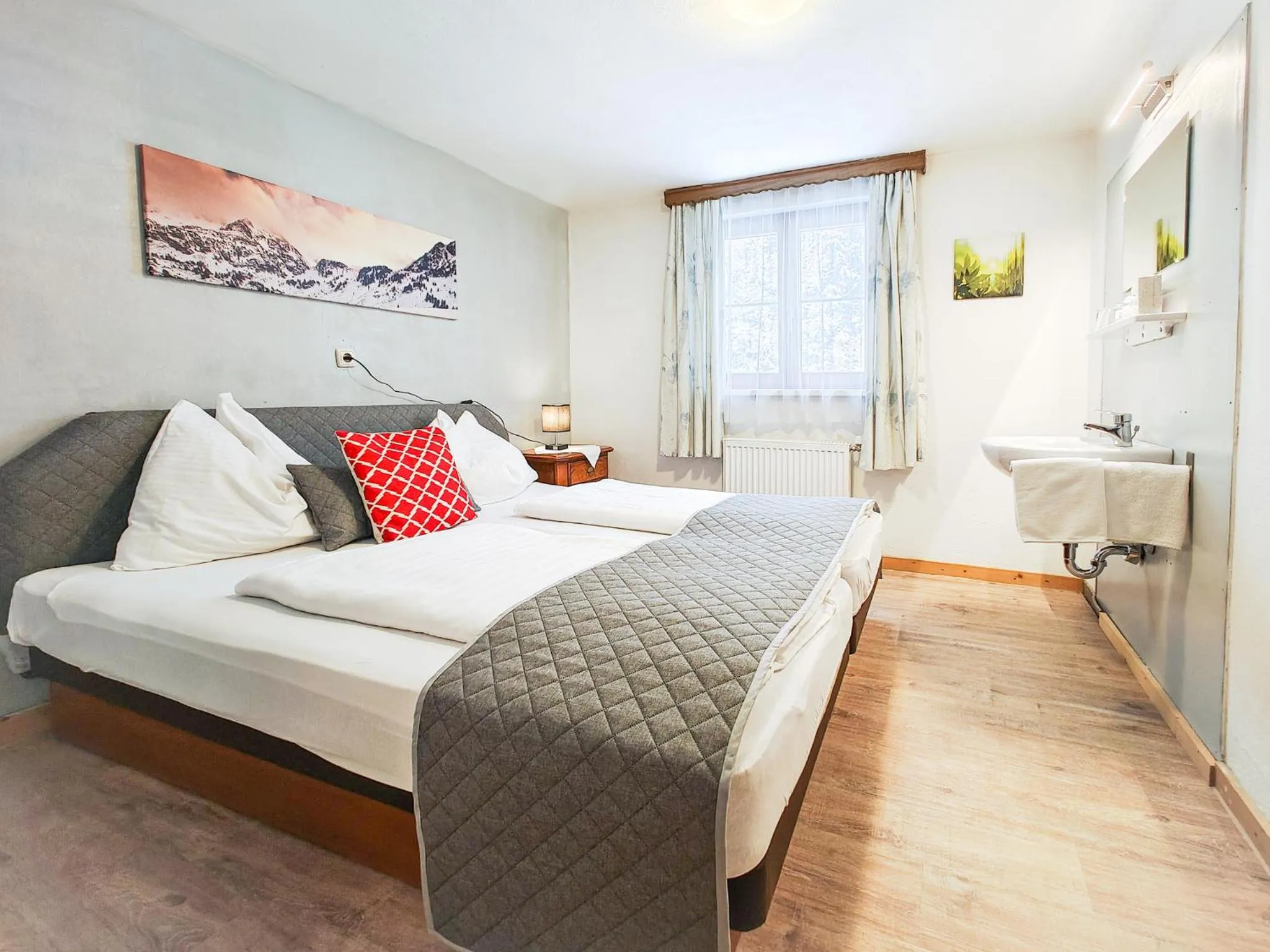Photo of the whole room, Bed in Partenerhof
