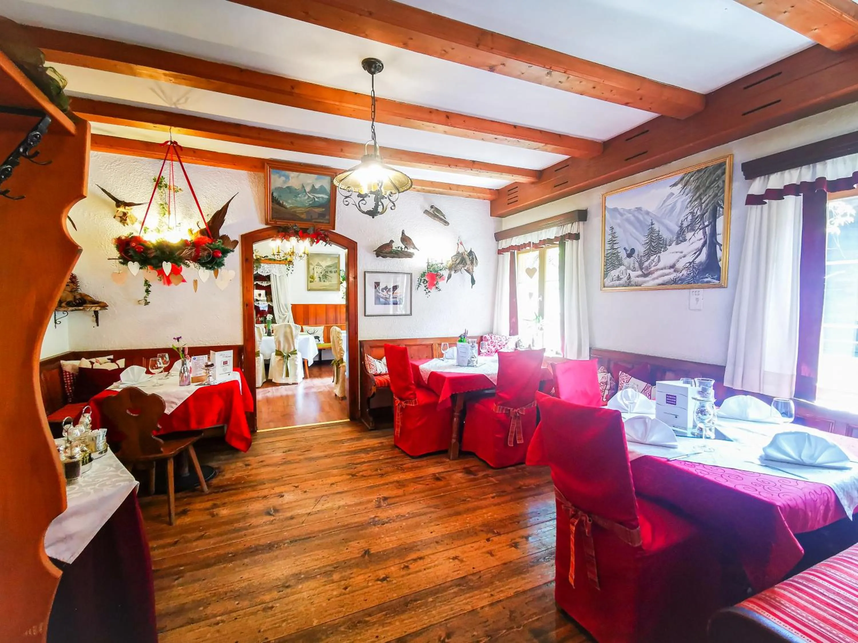 Restaurant/places to eat in Partenerhof