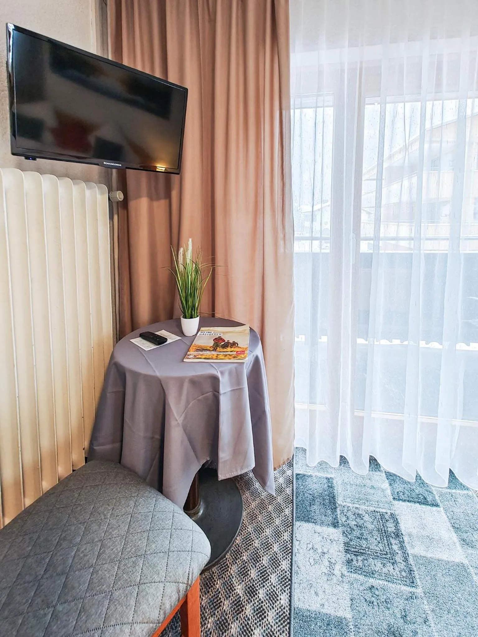 Seating area, Bed in Partenerhof