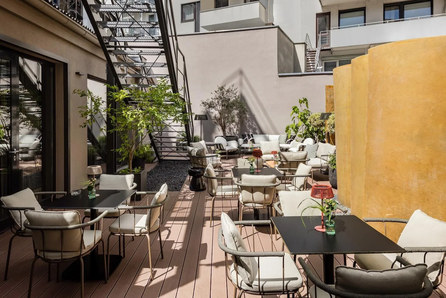 Garden in Hotel AMANO Düsseldorf