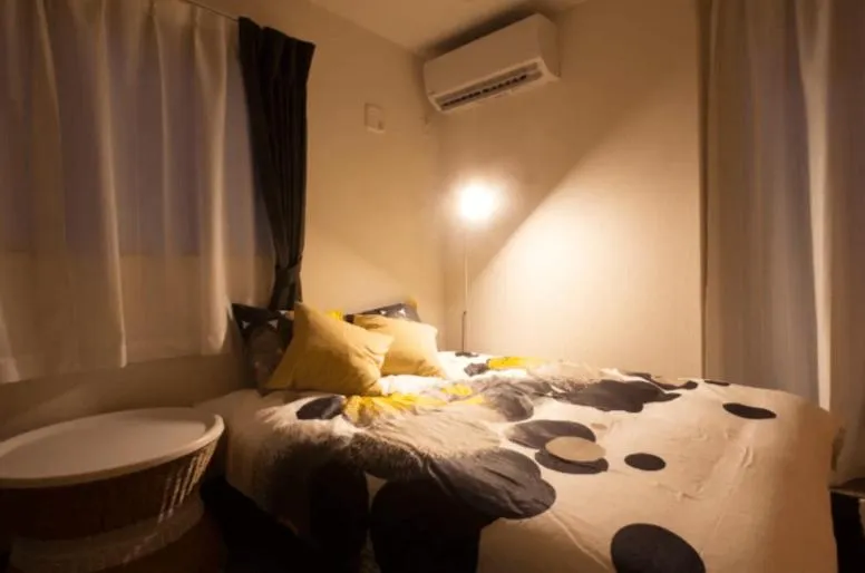 Bed in Crescent Moon Nakanoshimbashi