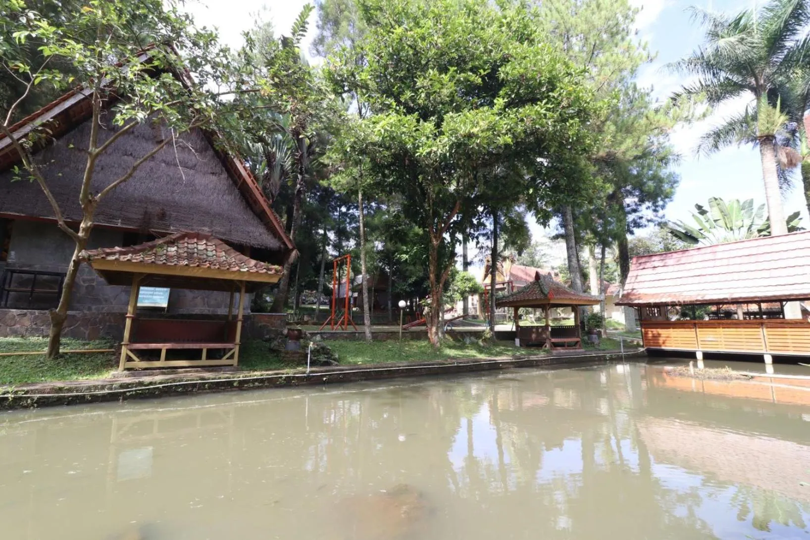 Lake view in Kampung Pa'go Resort Hotel