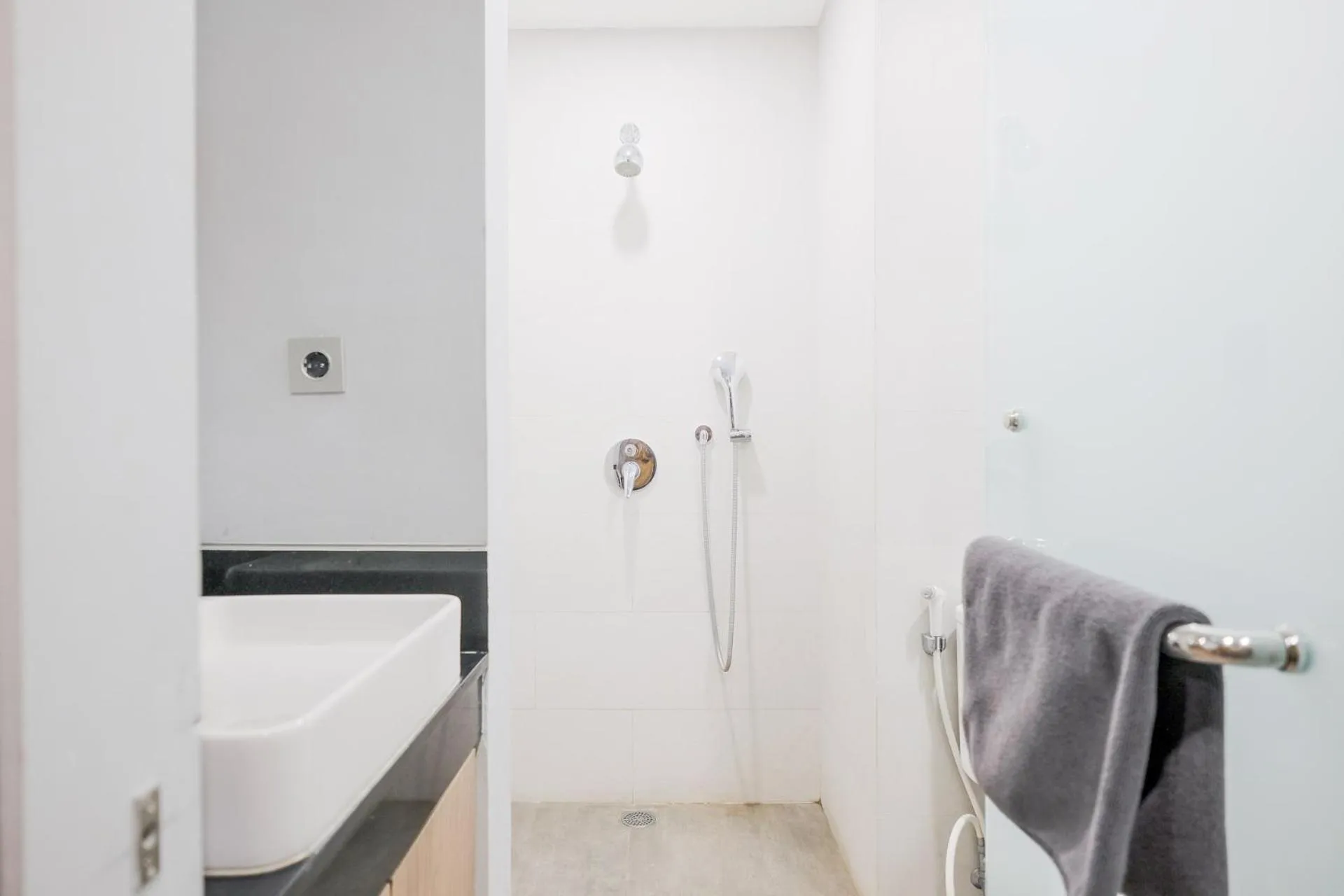 Bathroom in Sans Hotel Puri Indah Jakarta