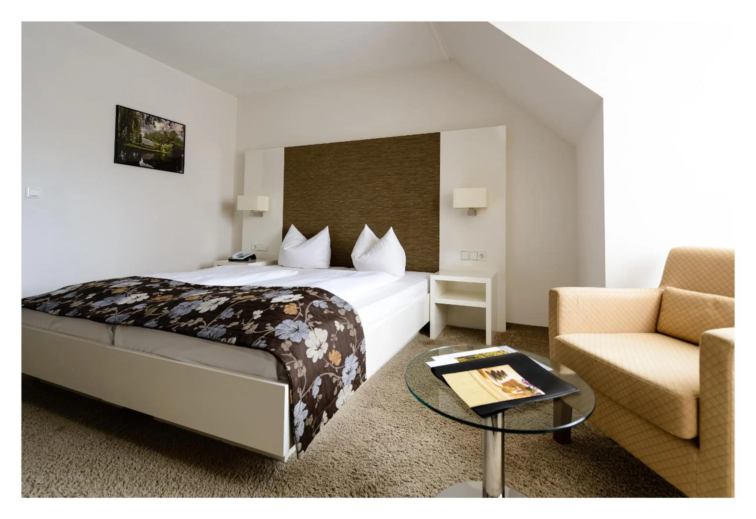 Photo of the whole room, Bed in Landhotel Burg im Spreewald - Resort & Spa