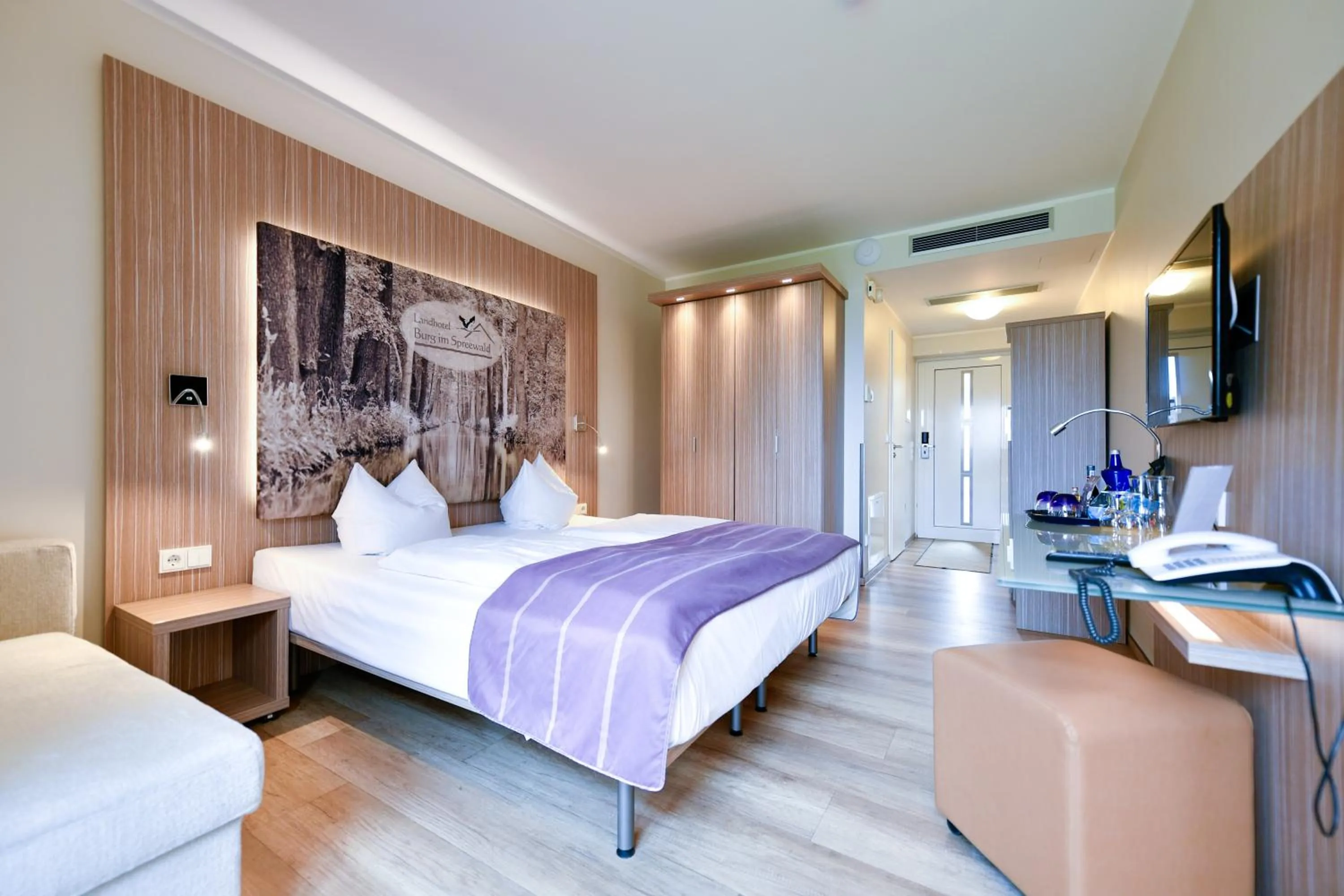 Photo of the whole room, Bed in Landhotel Burg im Spreewald - Resort & Spa