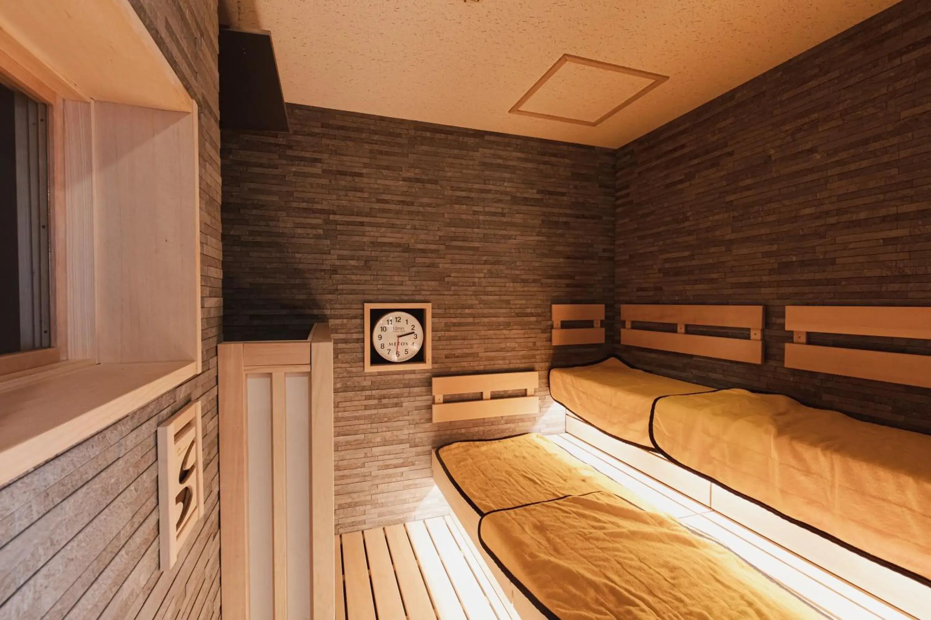 Sauna, Bed in Hotel Arthur KITAHAMA BASE Sauna, Bed in Hotel Arthur KITAHAMA BASE