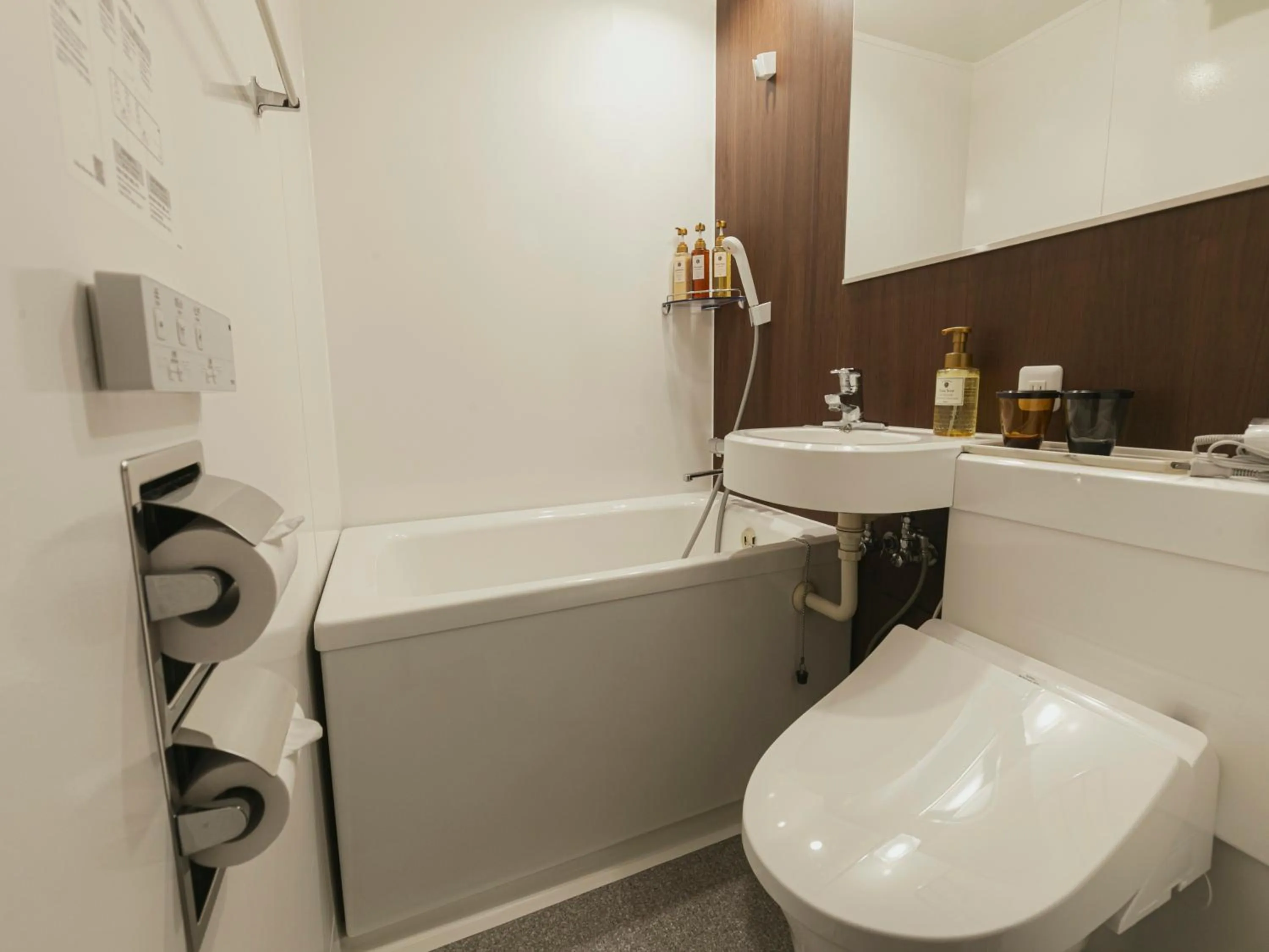 Hotel Arthur KITAHAMA BASE