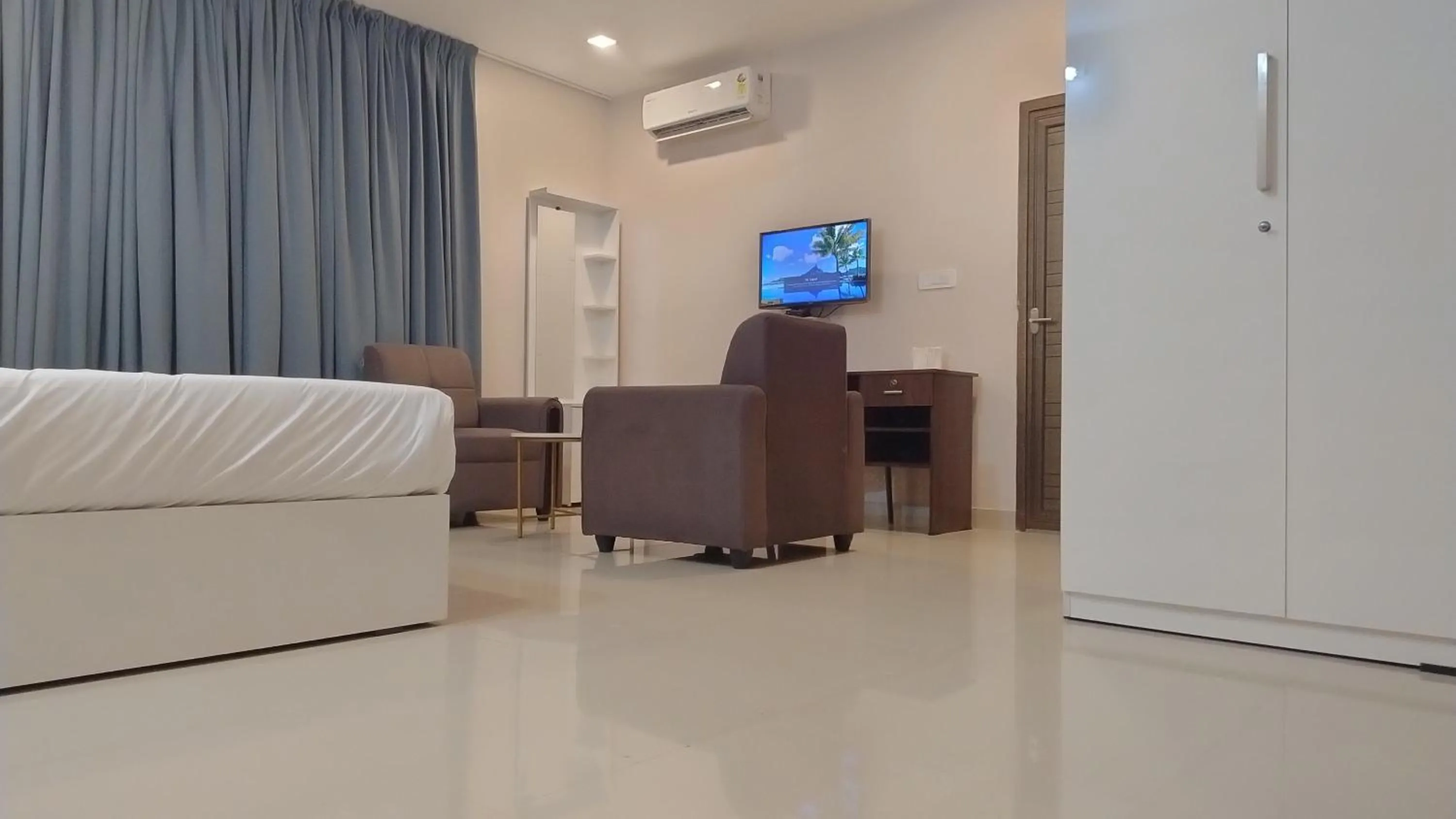 Bed in Gateway Airport Hotel