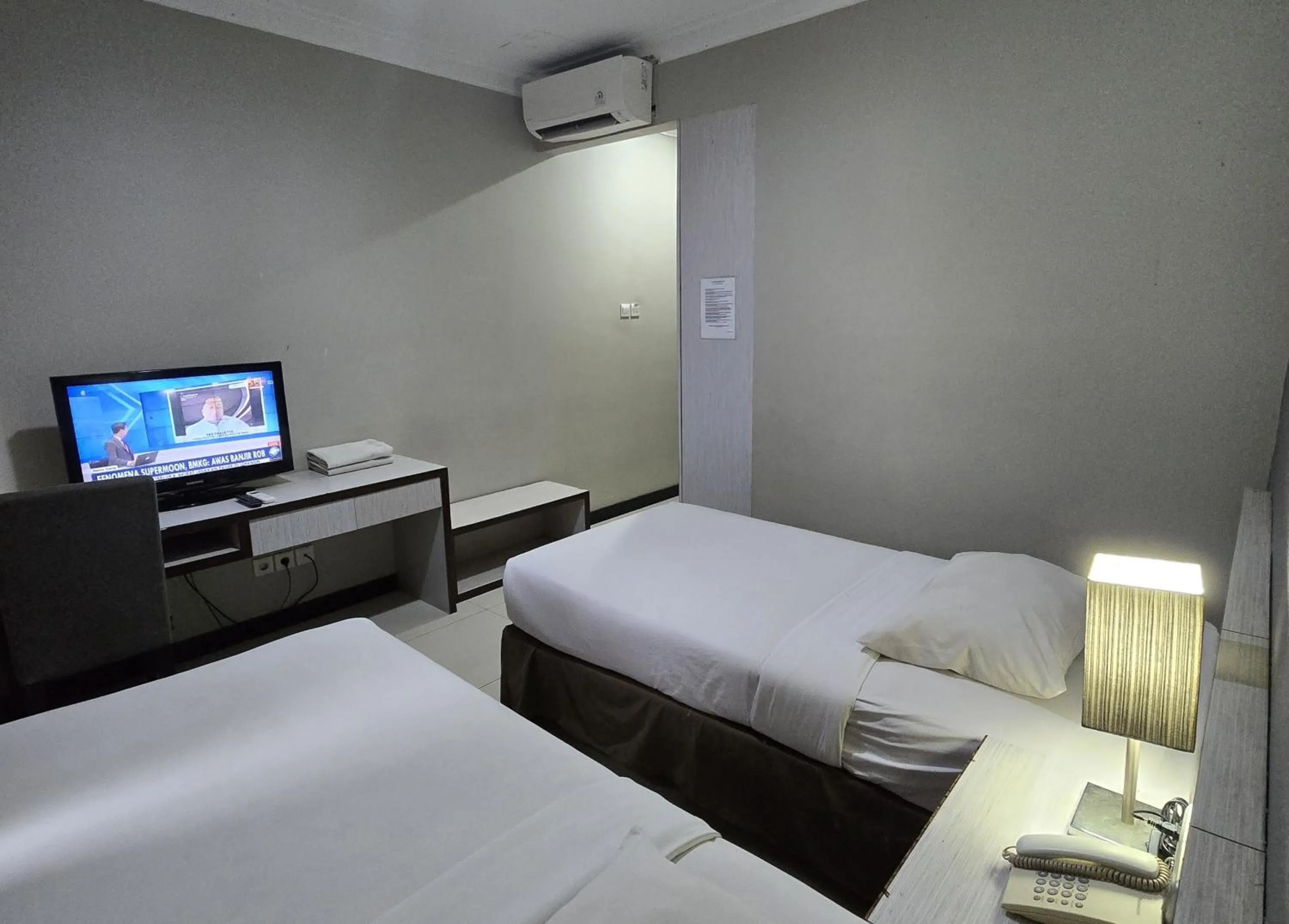 Bed in N3 Zainul Arifin Hotel