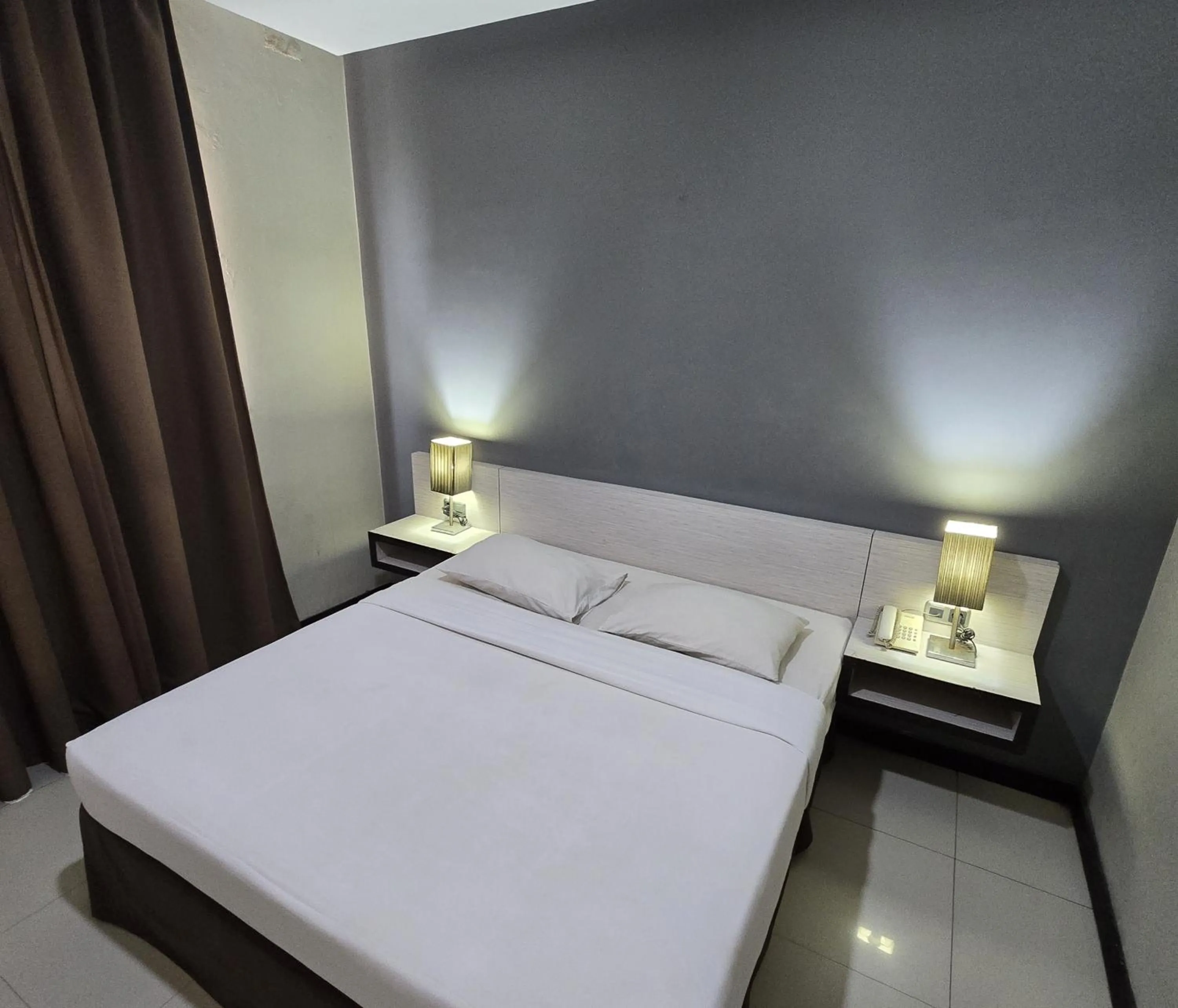 Bed in N3 Zainul Arifin Hotel