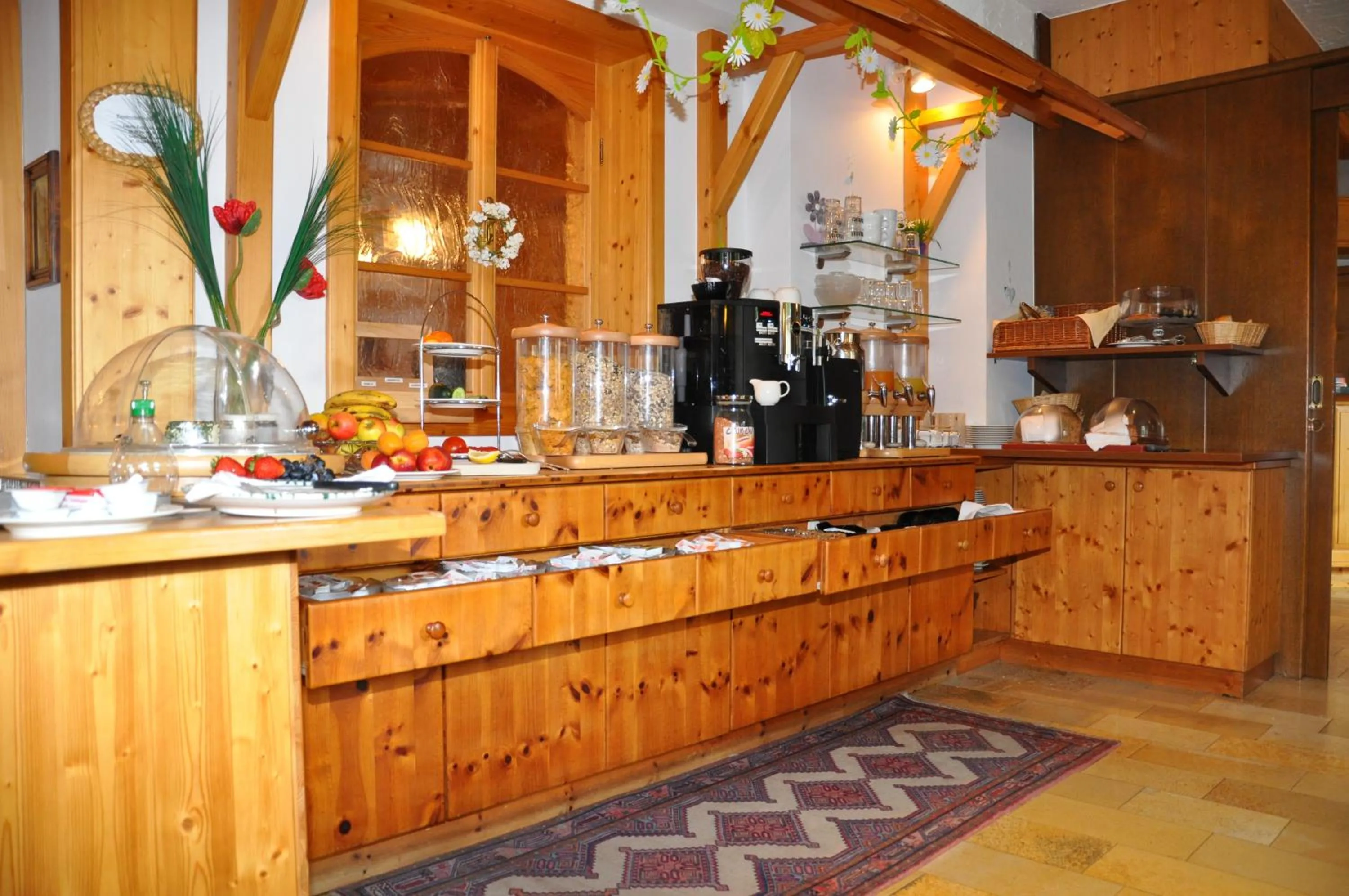 Restaurant/places to eat in Hotel Almtalerhof