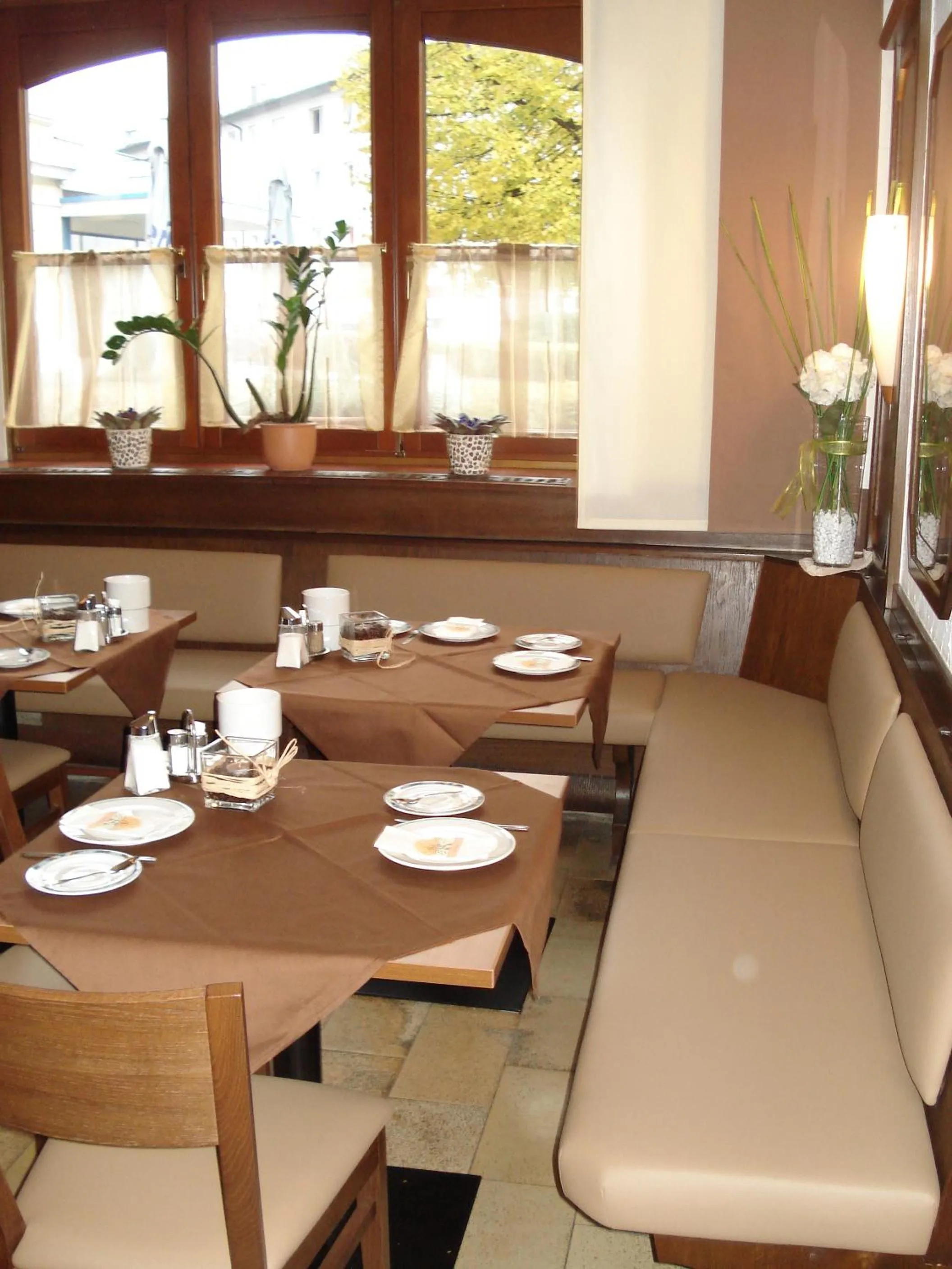 Restaurant/places to eat in Hotel Almtalerhof