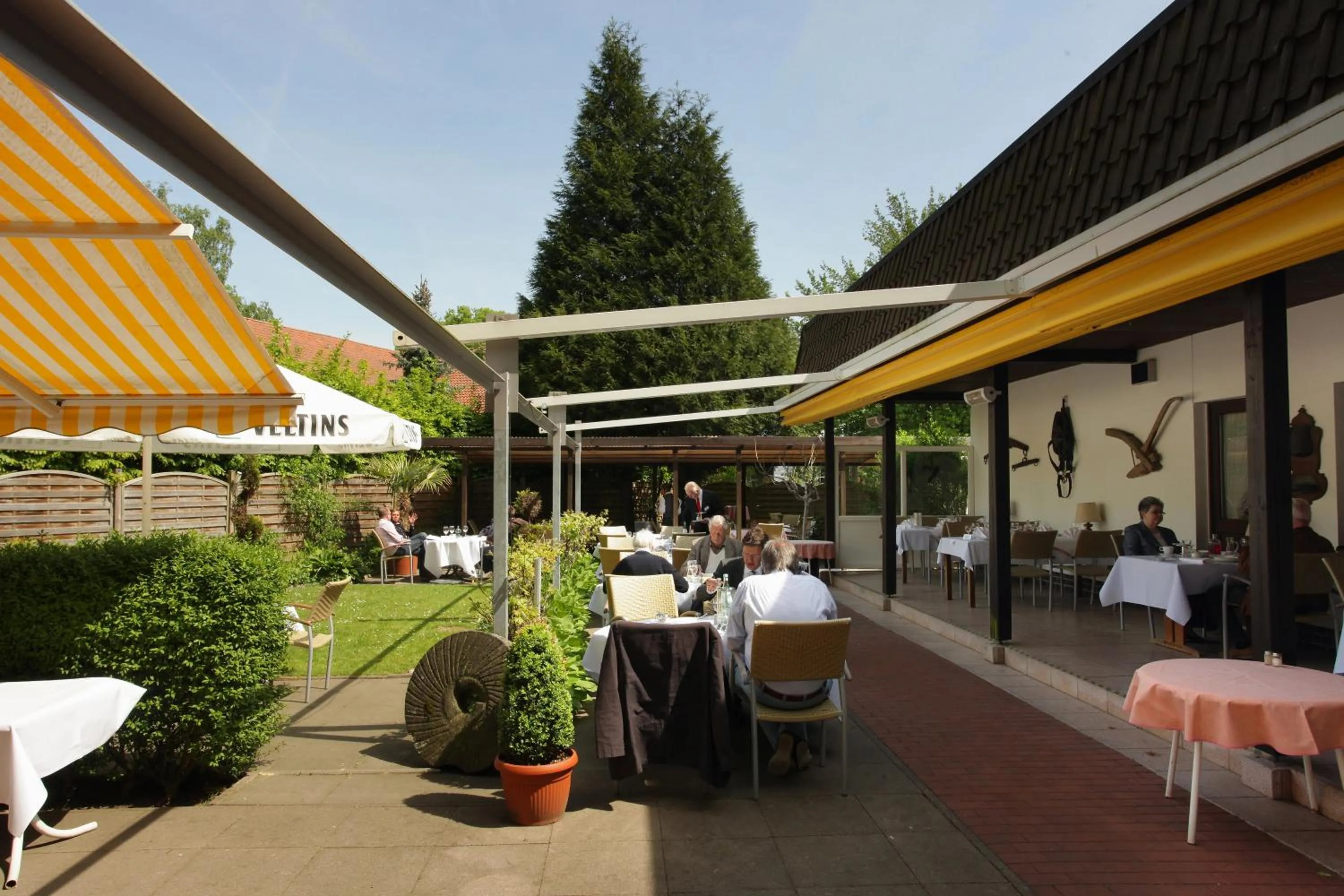 Restaurant/places to eat in Jägerhof