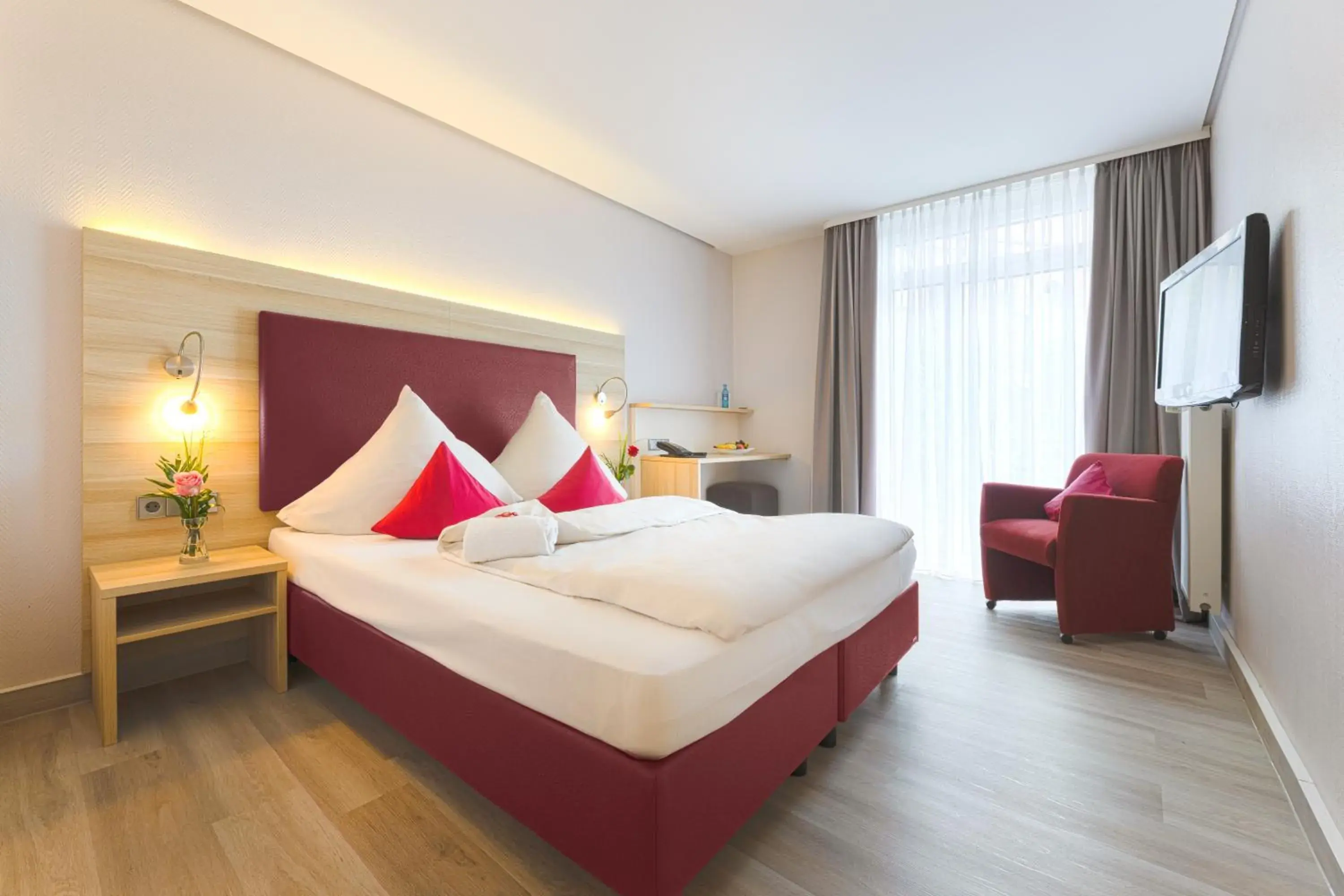 Economy Double Room in Concorde Hotel am Leineschloss Economy Double Room in Concorde Hotel am Leineschloss