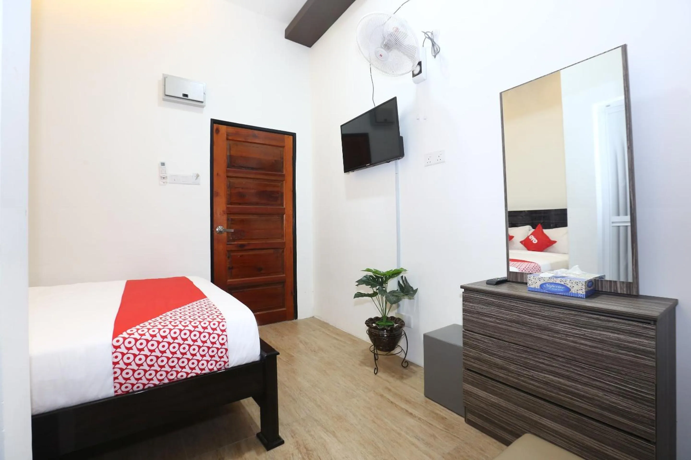 Bedroom, Bed in Hotel O Ady Hotel