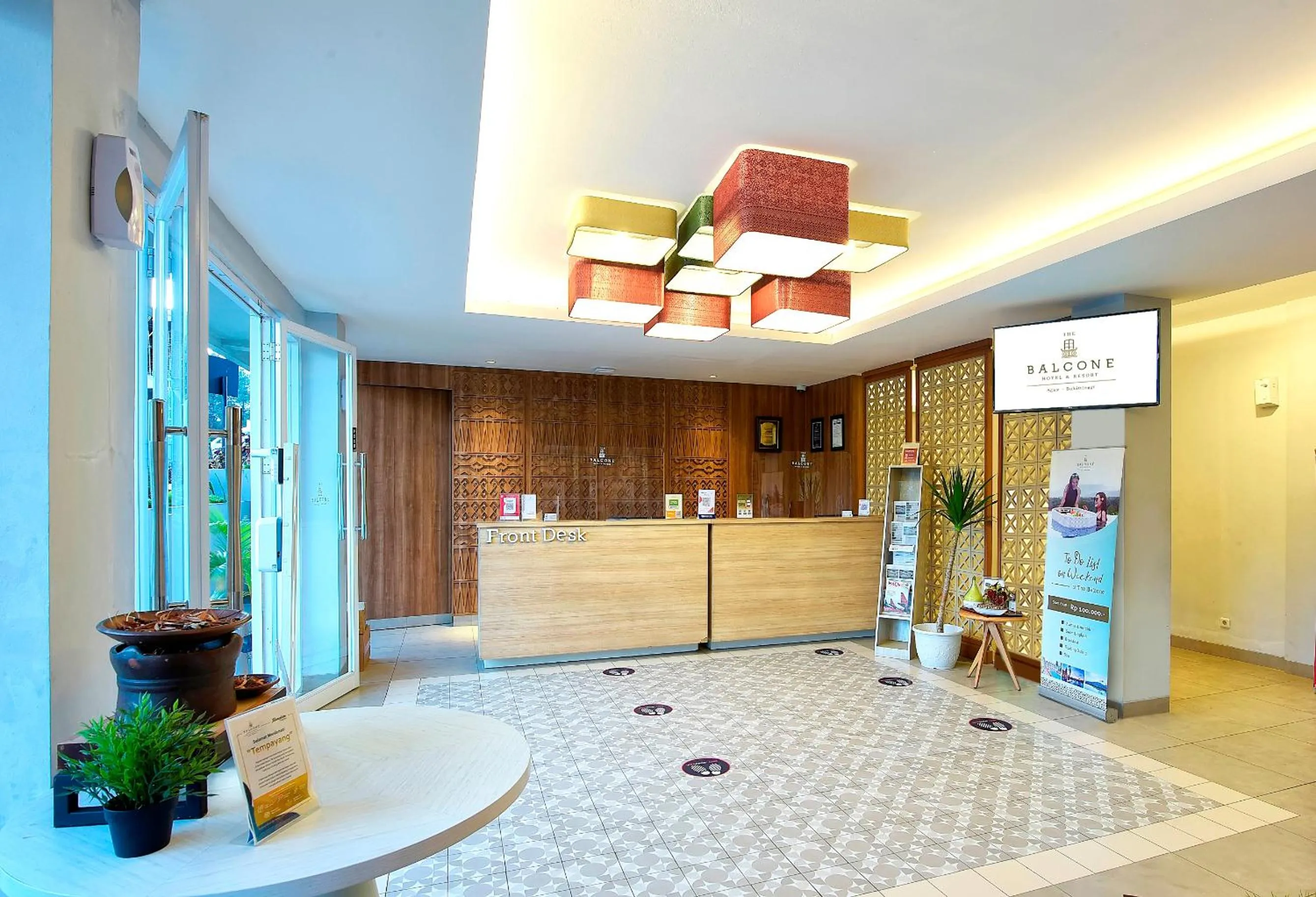 Lobby or reception in The Balcone Suites & Resort