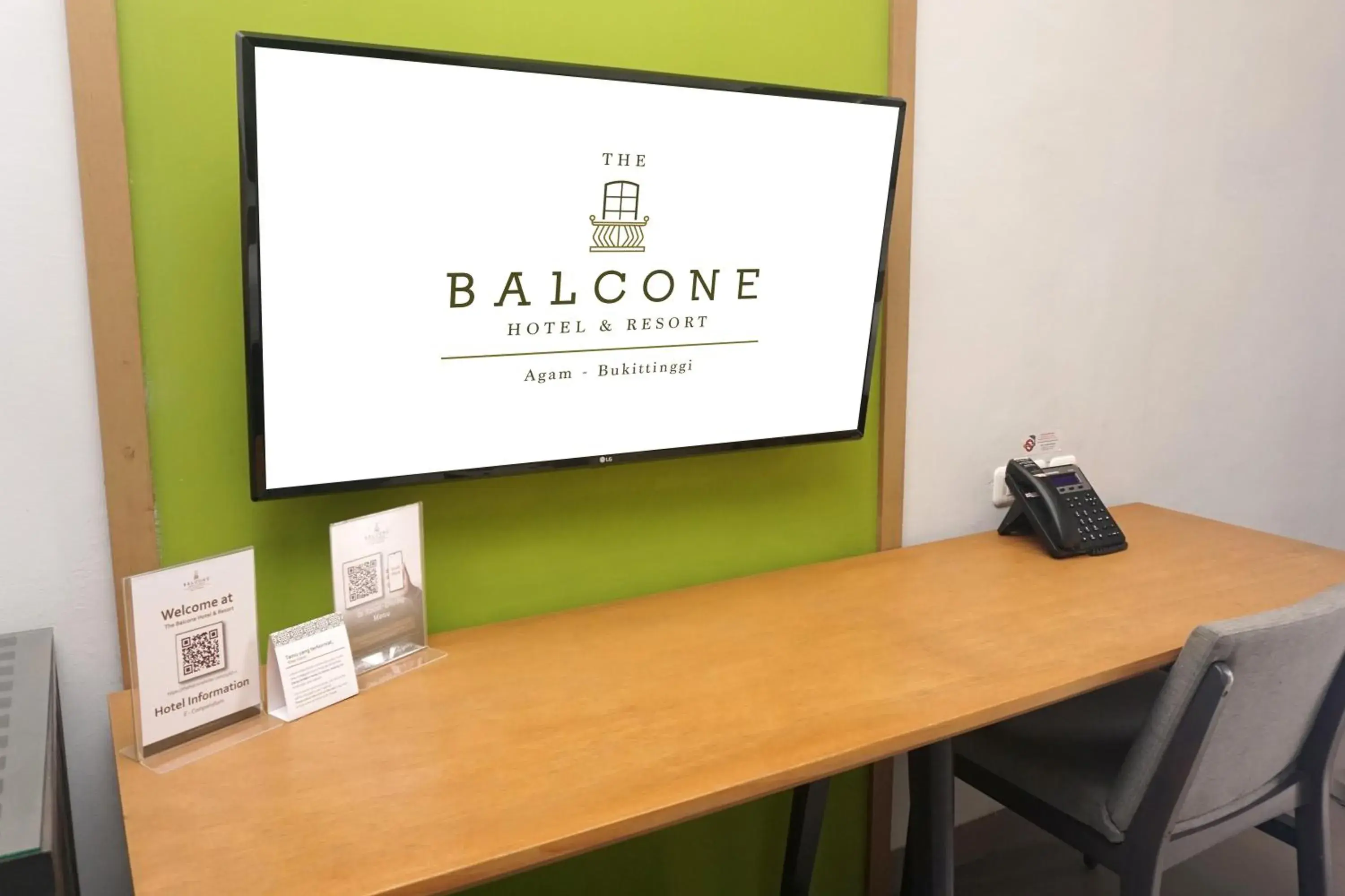 Grand Deluxe King Room in The Balcone Suites & Resort Grand Deluxe King Room in The Balcone Suites & Resort