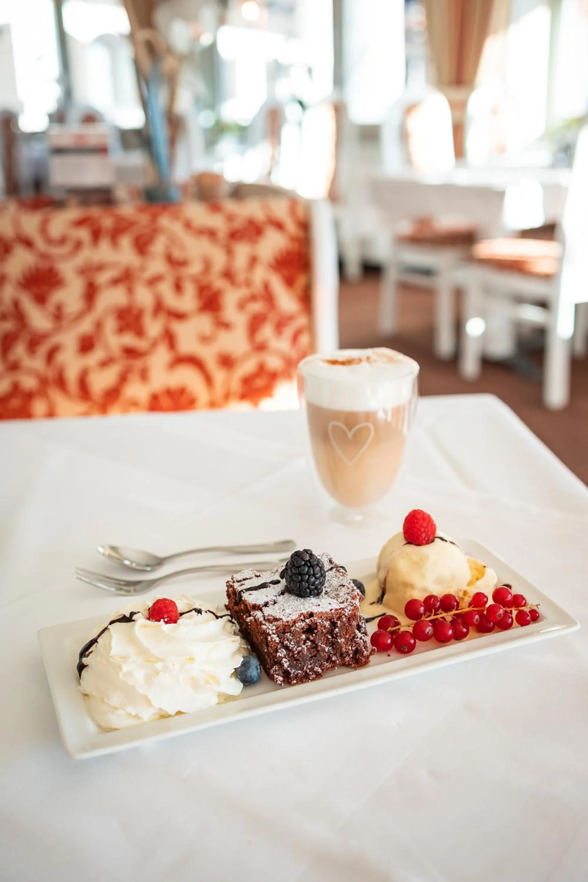 Restaurant/places to eat in Alpenhotel Kronprinz