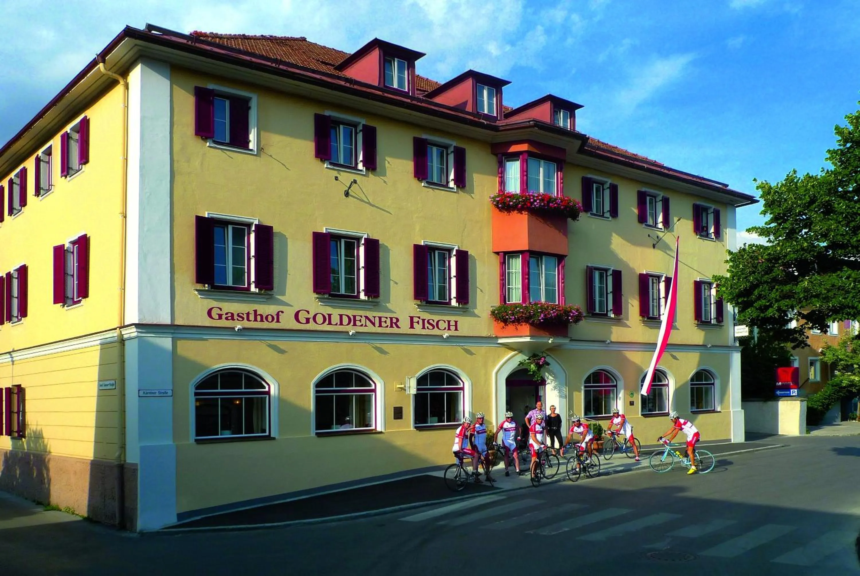 Facade/entrance in Gasthof Goldener Fisch