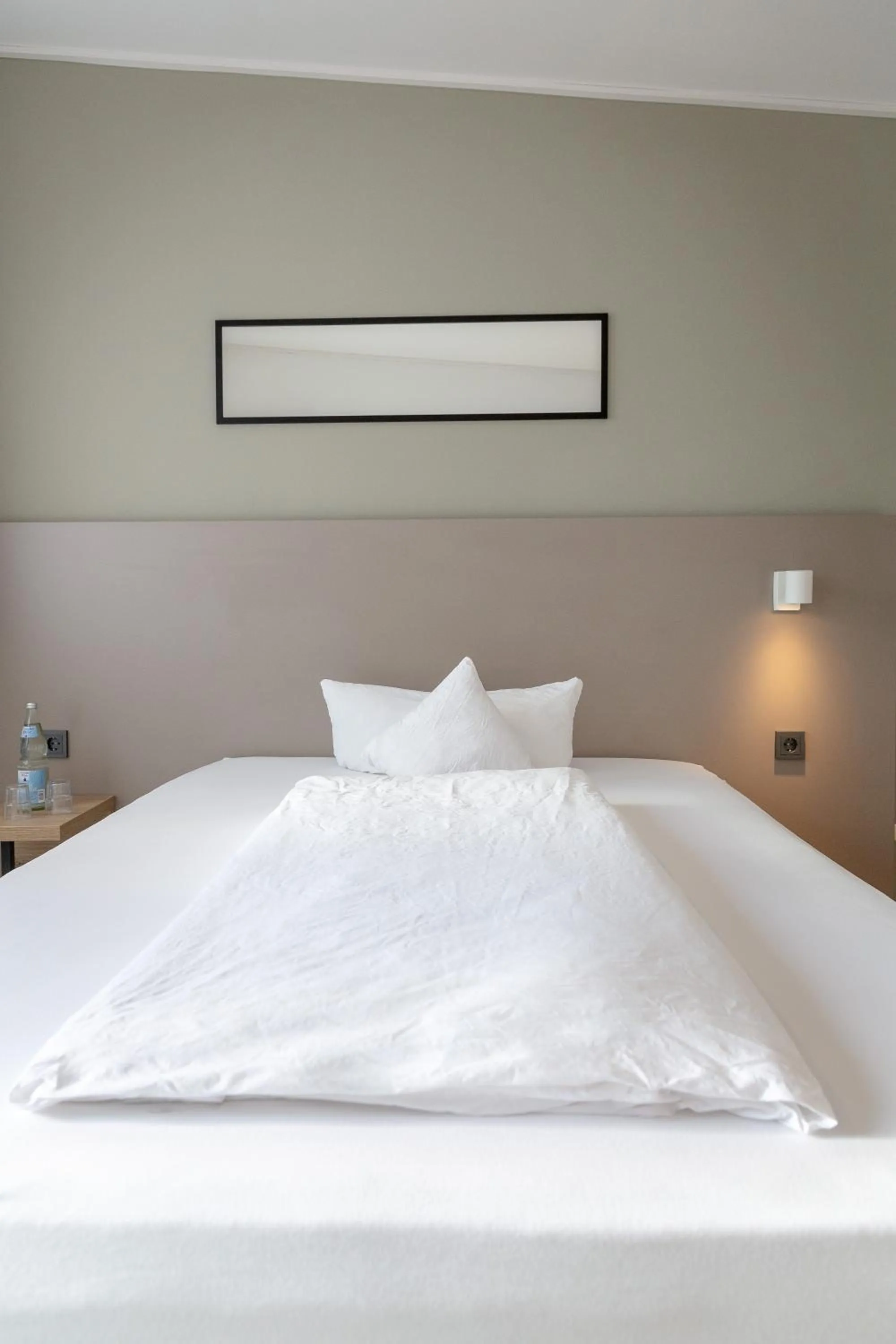 Bed in Hotel Lüneburg Süd