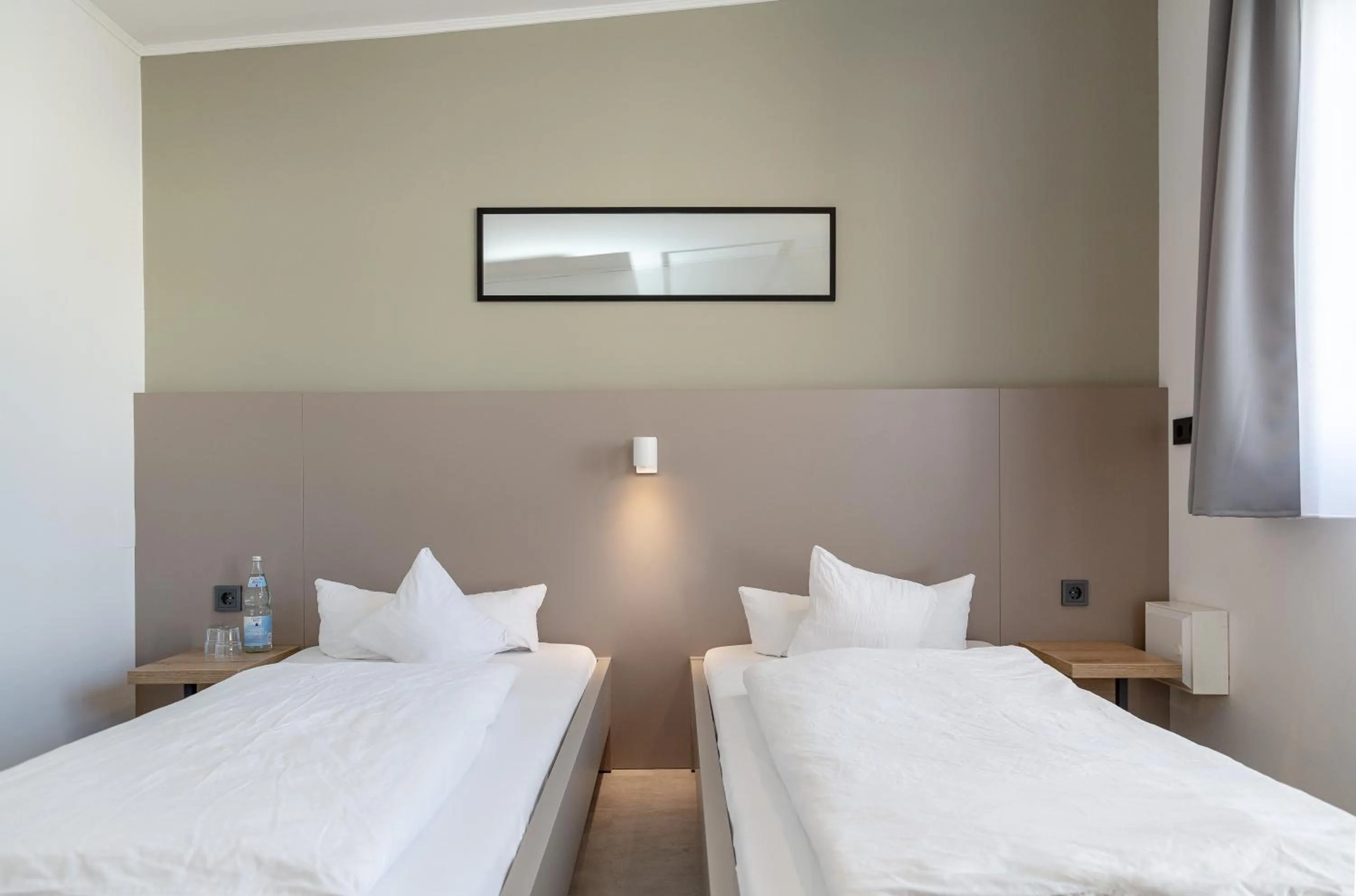 Bed in Hotel Lüneburg Süd