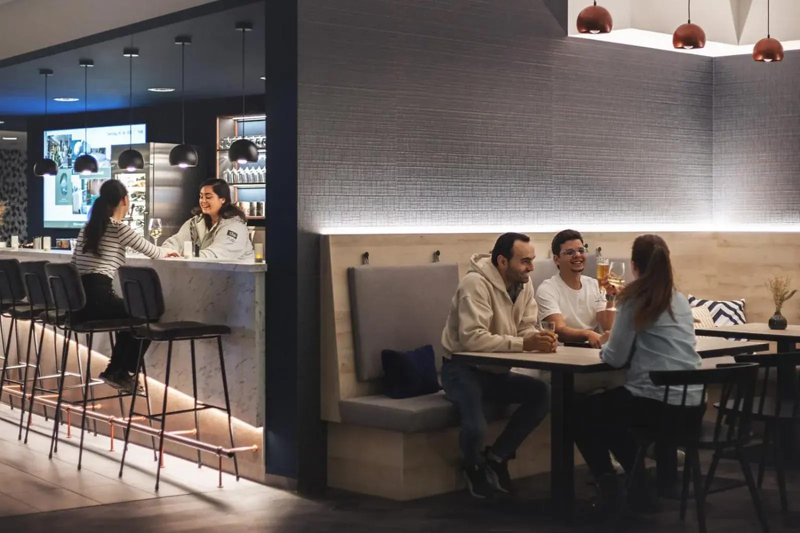 Lounge or bar in Holiday Inn - the niu, Kettle Stuttgart Vaihingen by IHG Lounge or bar in Holiday Inn - the niu, Kettle Stuttgart Vaihingen by IHG