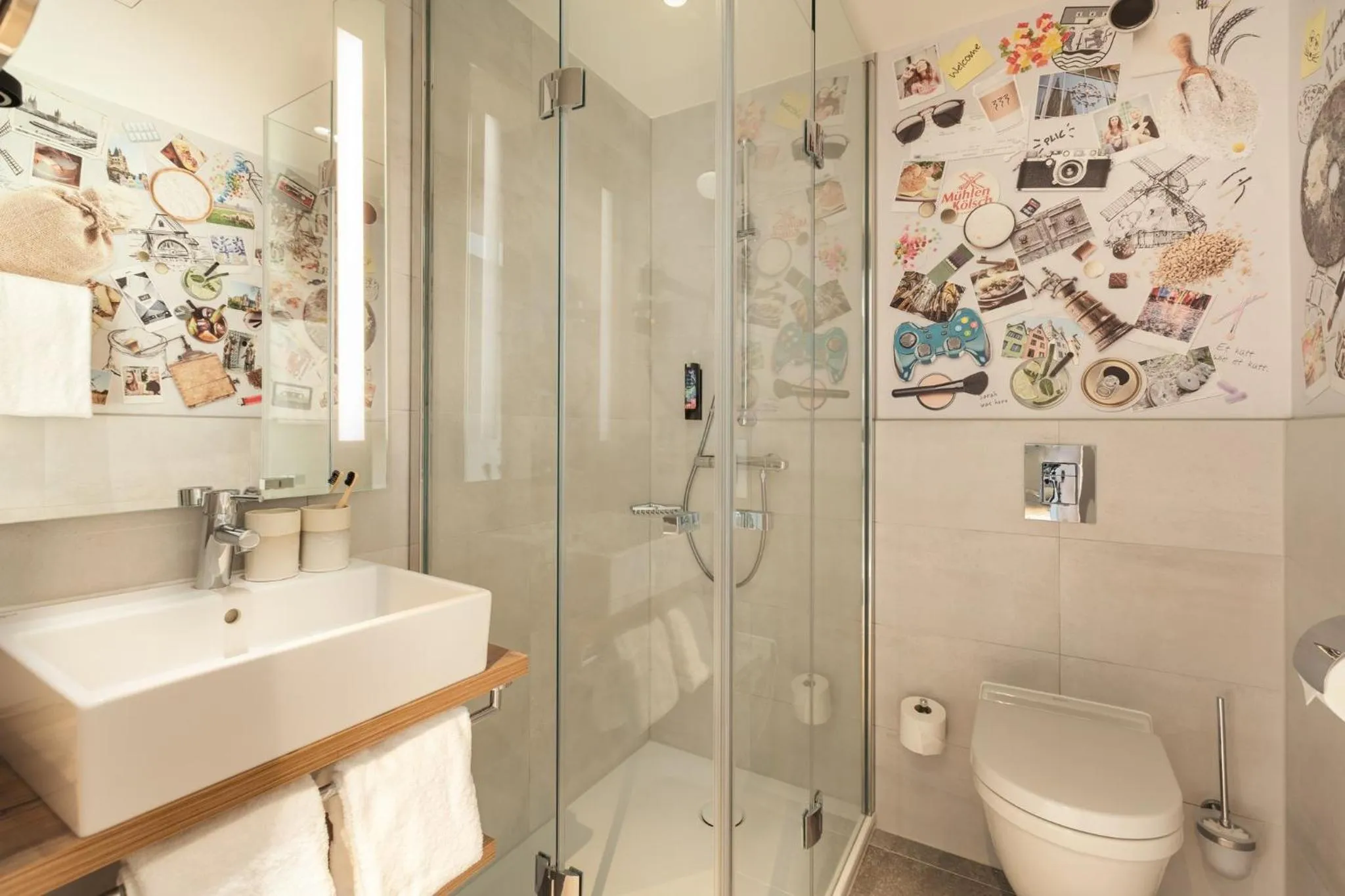 Bathroom in Holiday Inn - the niu, Mill Cologne Mülheim by IHG