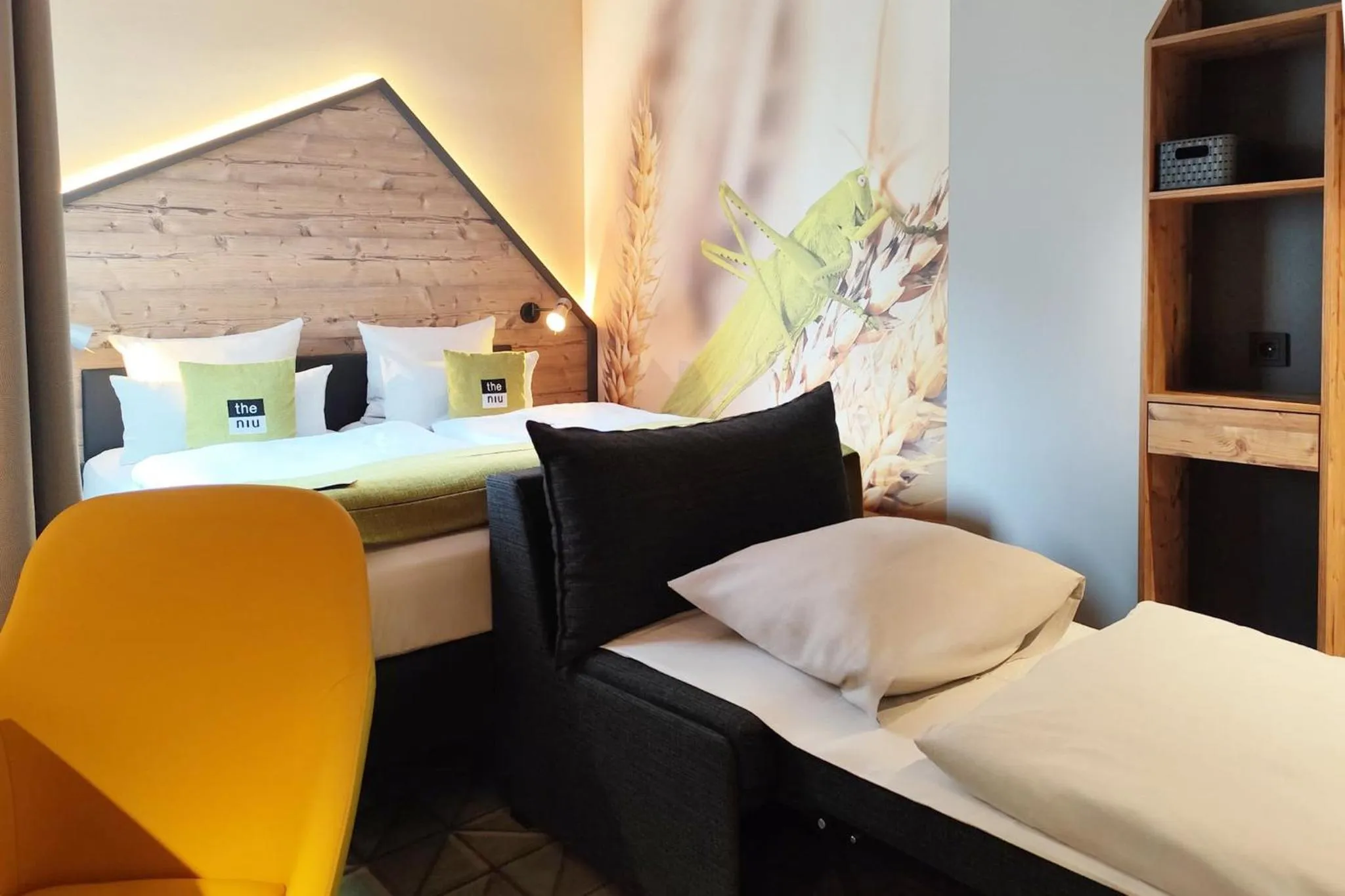 Photo of the whole room, Bed in Holiday Inn - the niu, Mill Cologne Mülheim by IHG