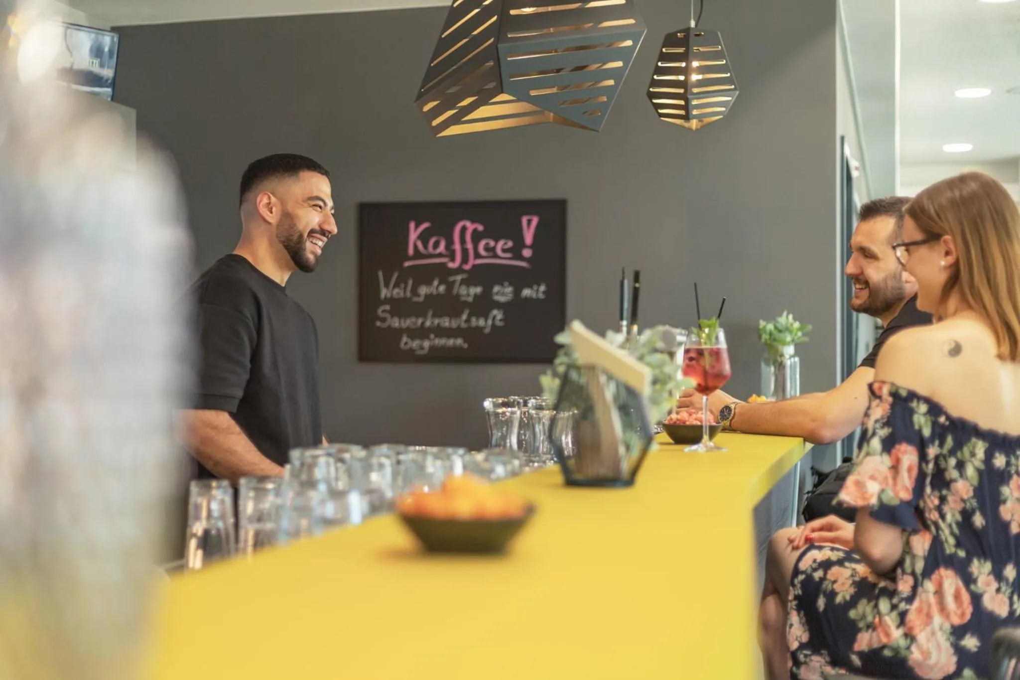 Lounge or bar in Holiday Inn - the niu, Seven Dusseldorf Ost by IHG