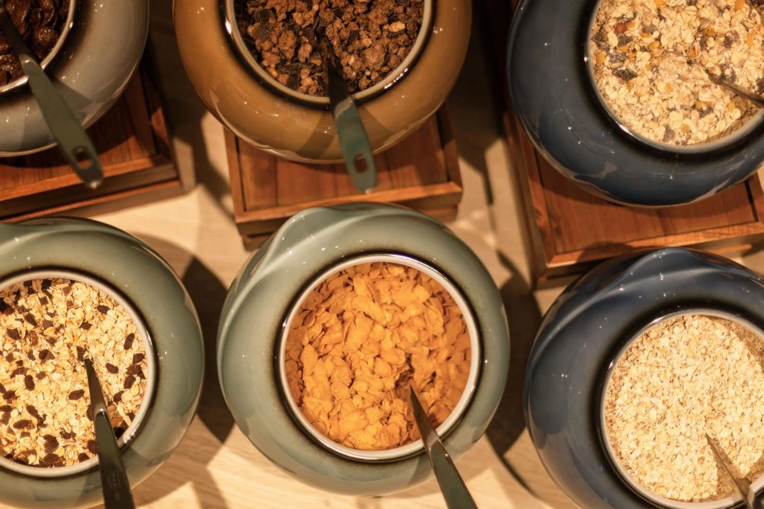 Food and drinks in Holiday Inn - the niu Tab Dusseldorf Main Station by IHG