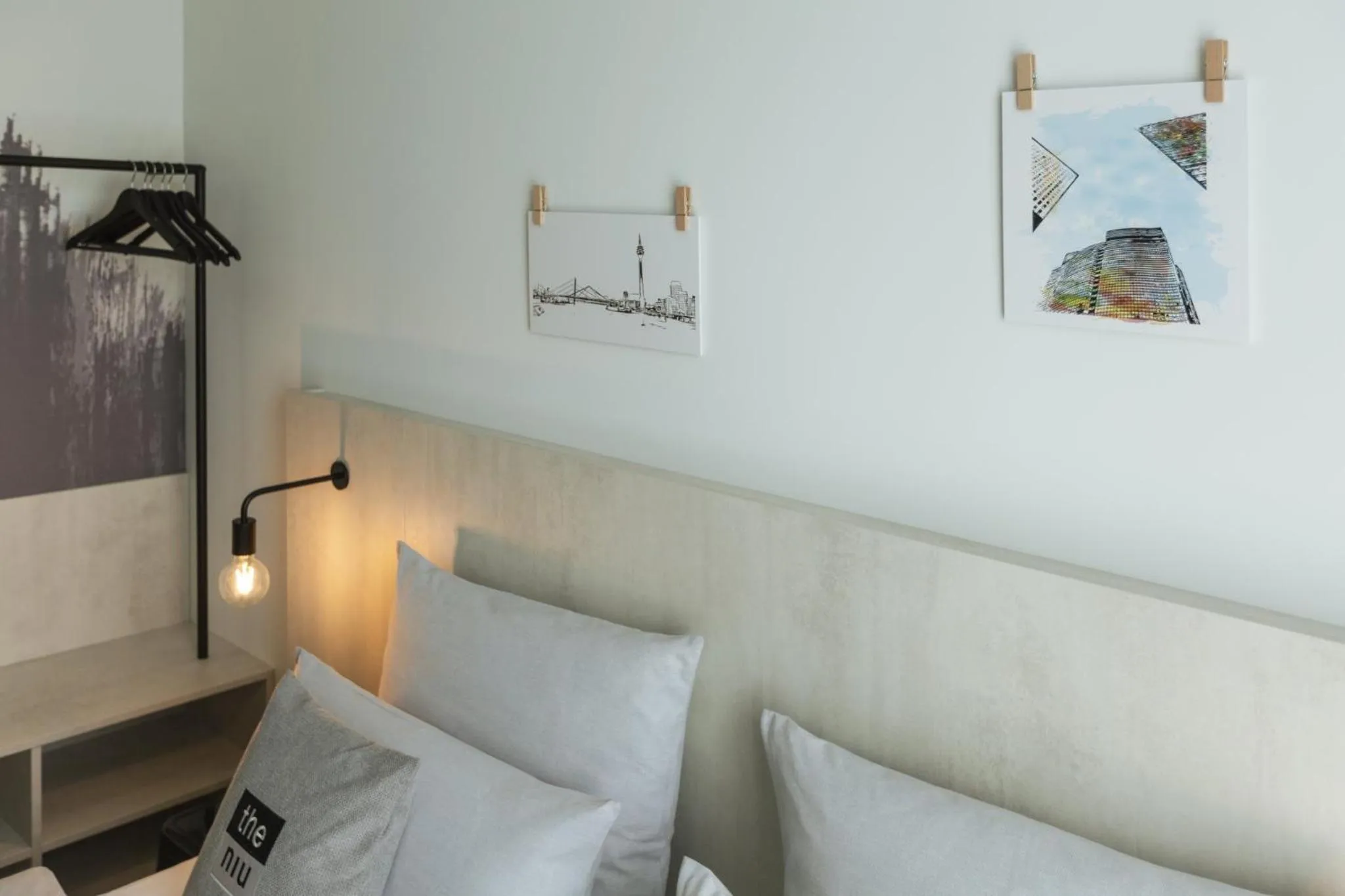 Photo of the whole room, Bed in Holiday Inn - the niu Tab Dusseldorf Main Station by IHG