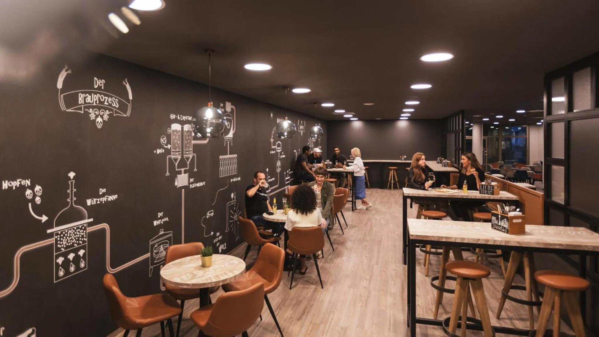 Restaurant/places to eat in Holiday Inn - the niu Tab Dusseldorf Main Station by IHG